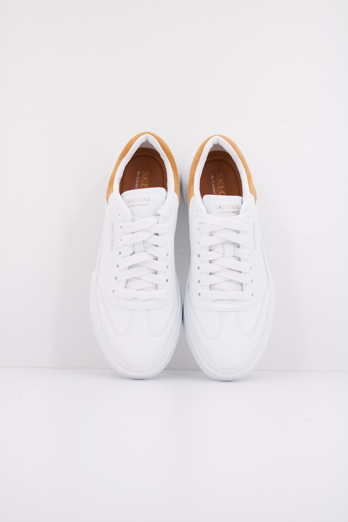 SKECHERS CORDOBA CLASSIC en color BLANCO  (3)