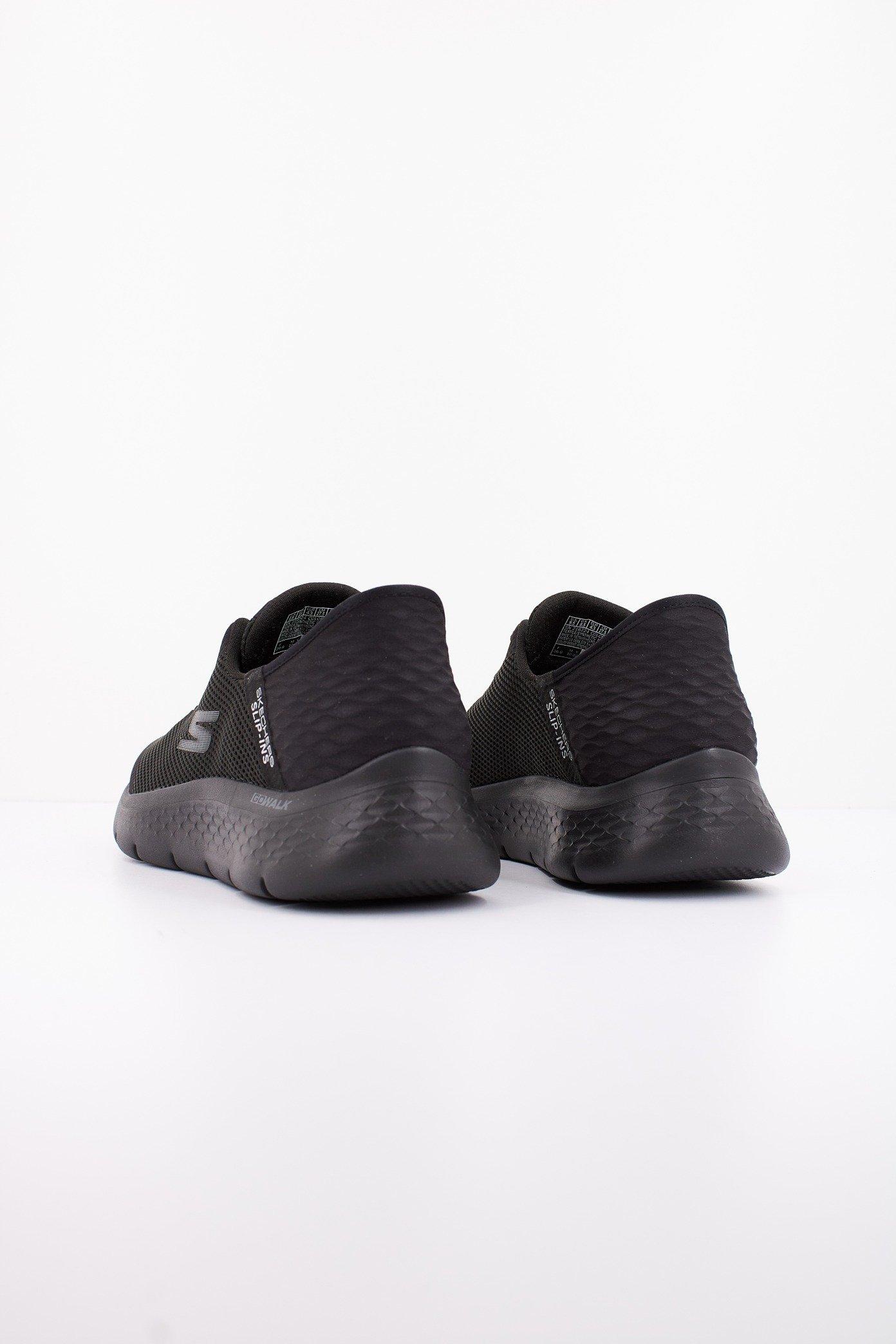 SKECHERS SLIP INS: GO WALK  en color NEGRO  (3)