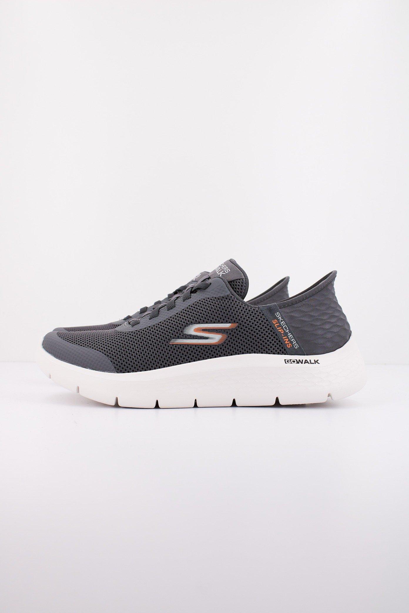 SKECHERS SLIP INS: GO WALK  en color GRIS  (1)