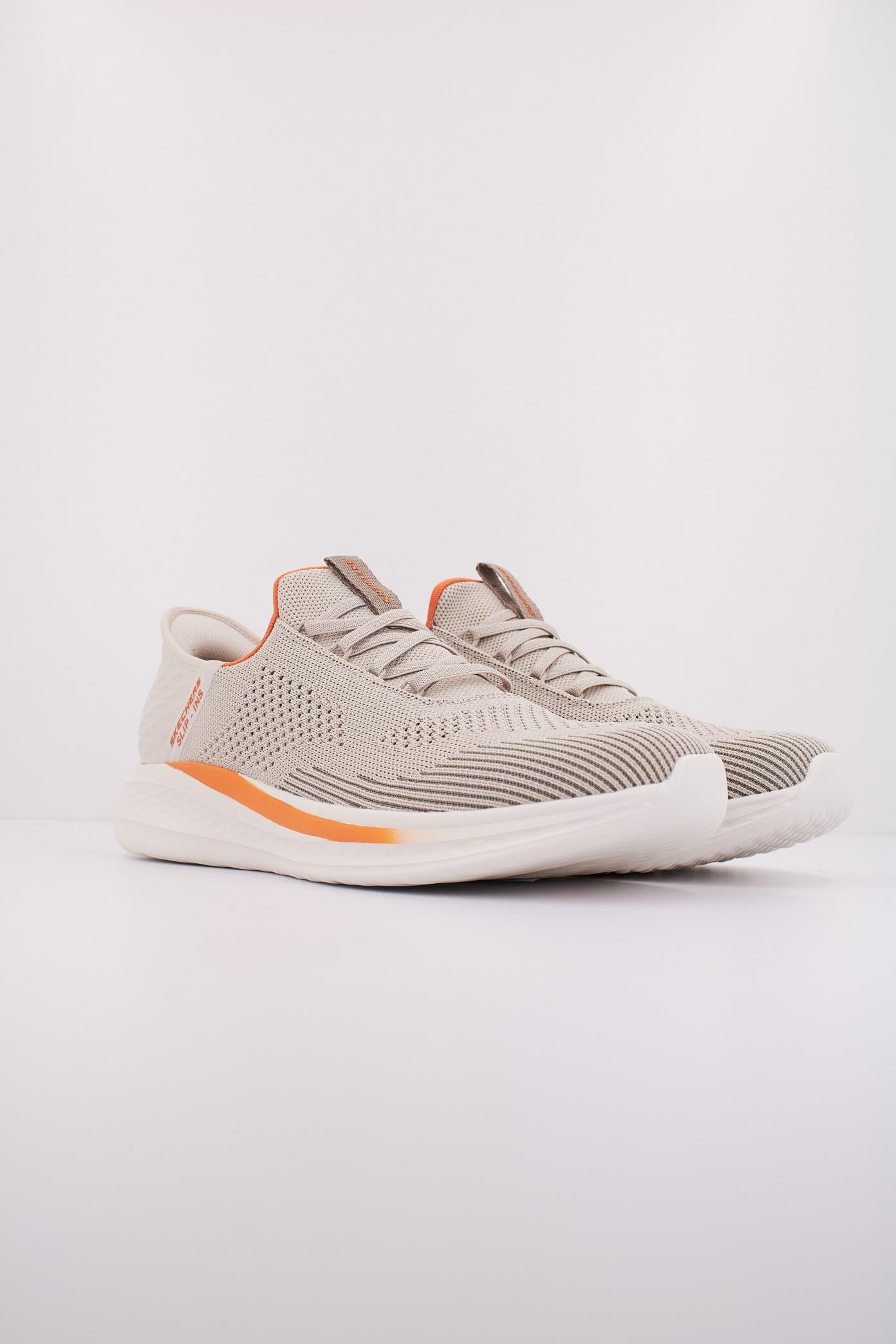 SKECHERS SLIP-INS SK SLADE en color BEIS  (2)