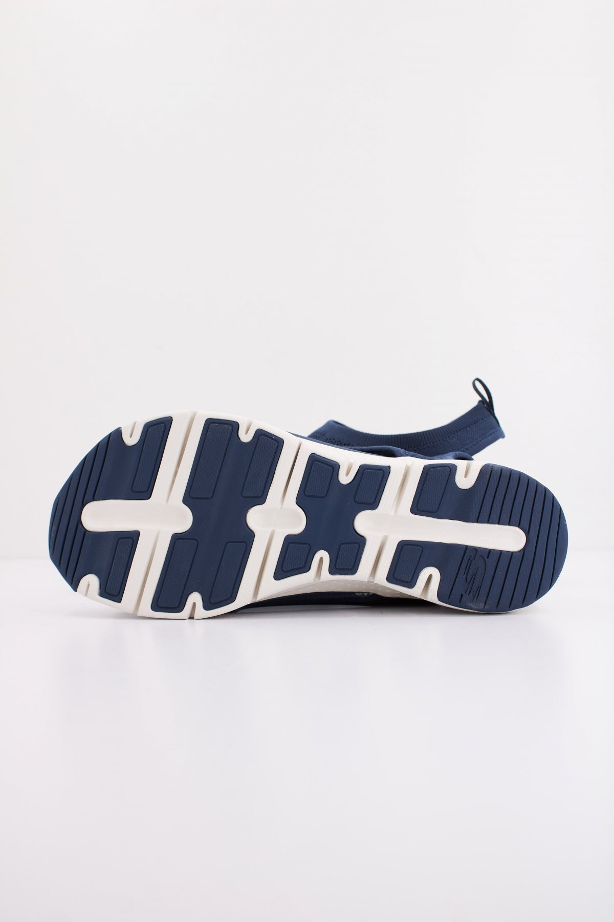 SKECHERS ARCH FIT en color AZUL  (5)