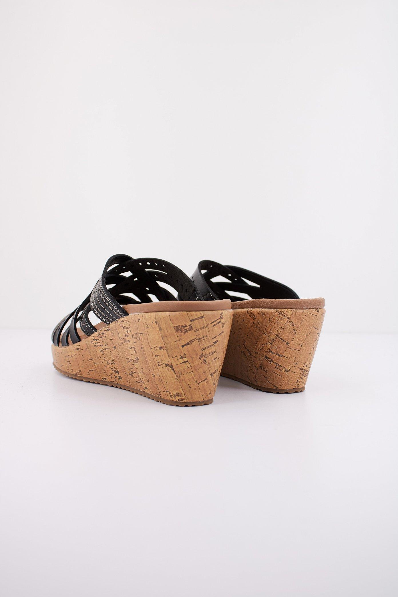 SKECHERS BEVERLEE - HOT SPRING en color NEGRO  (3)
