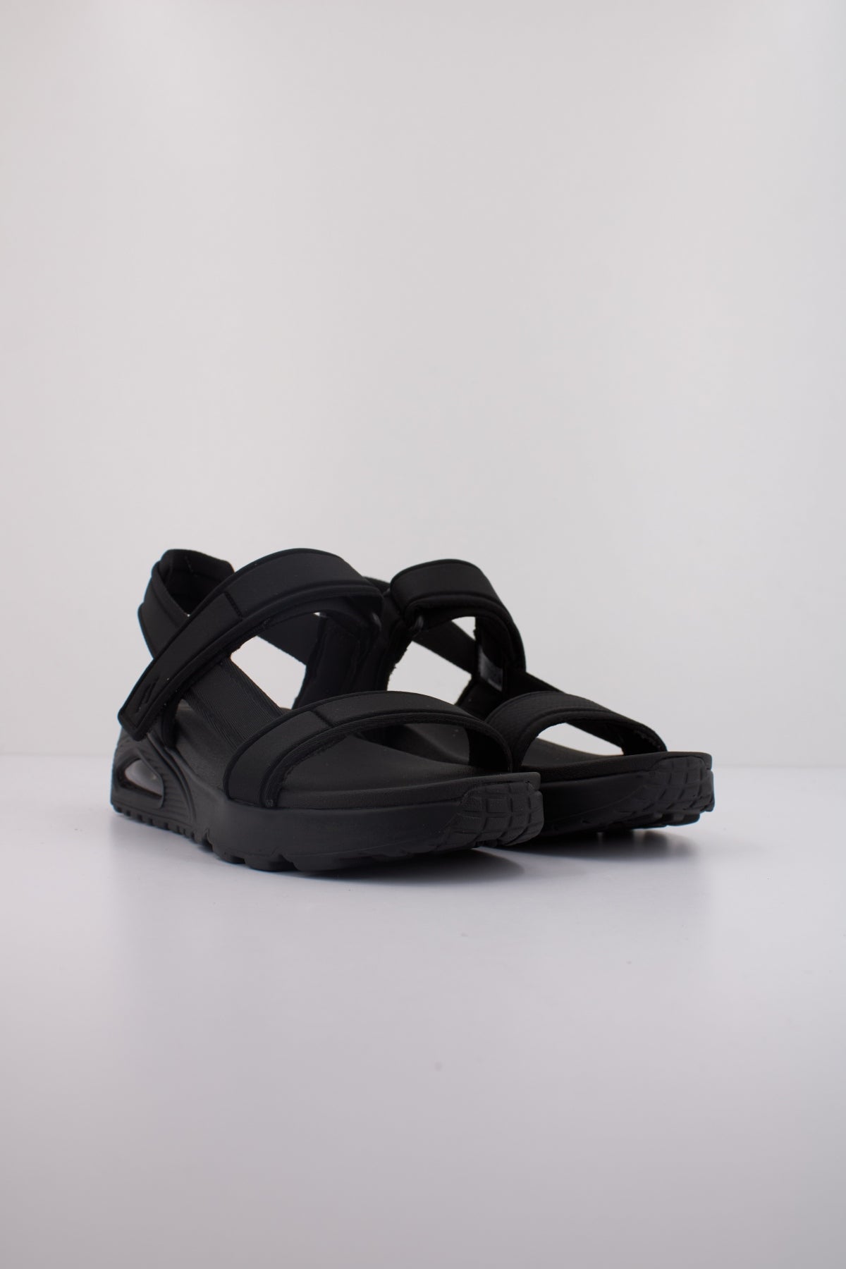 SKECHERS UNO SANDAL SUMMER STAND  en color NEGRO  (2)