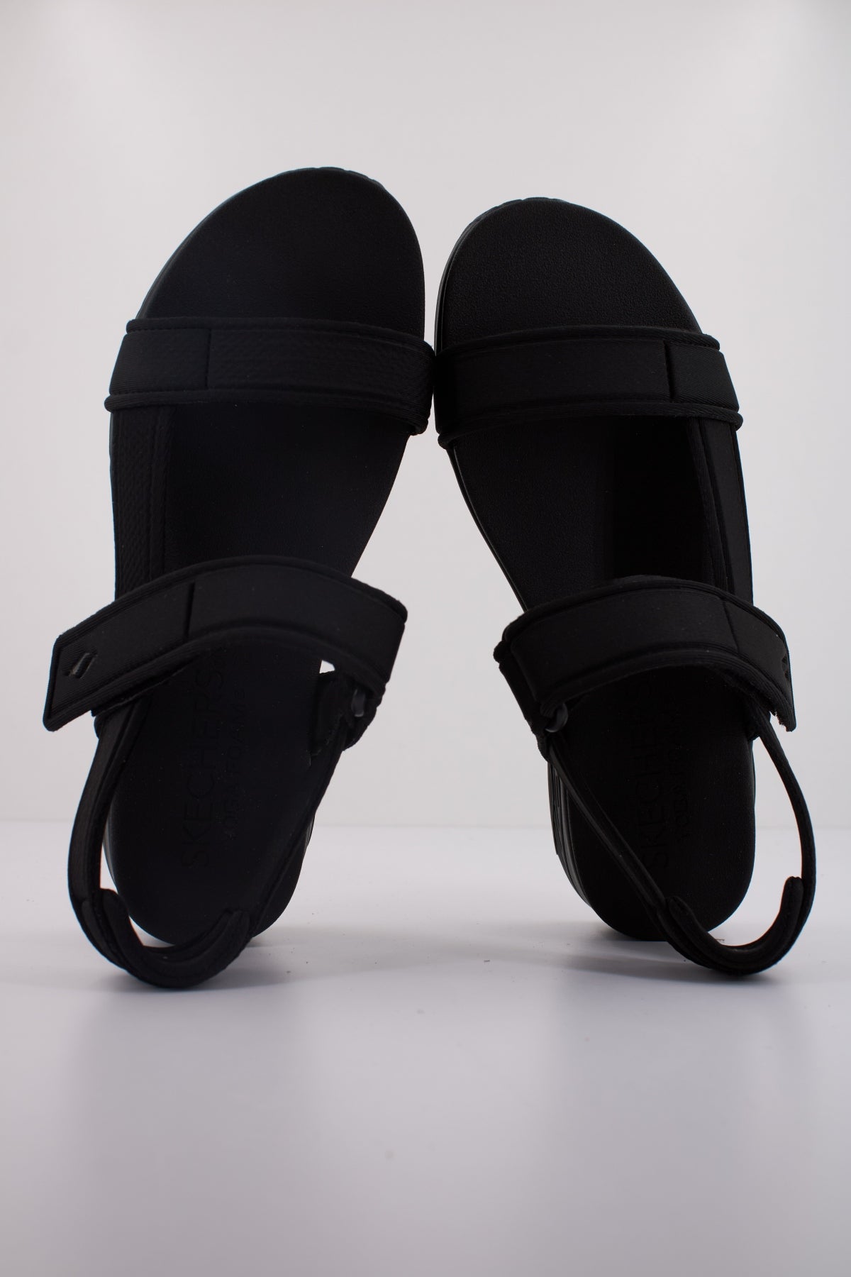 SKECHERS UNO SANDAL SUMMER STAND  en color NEGRO  (3)