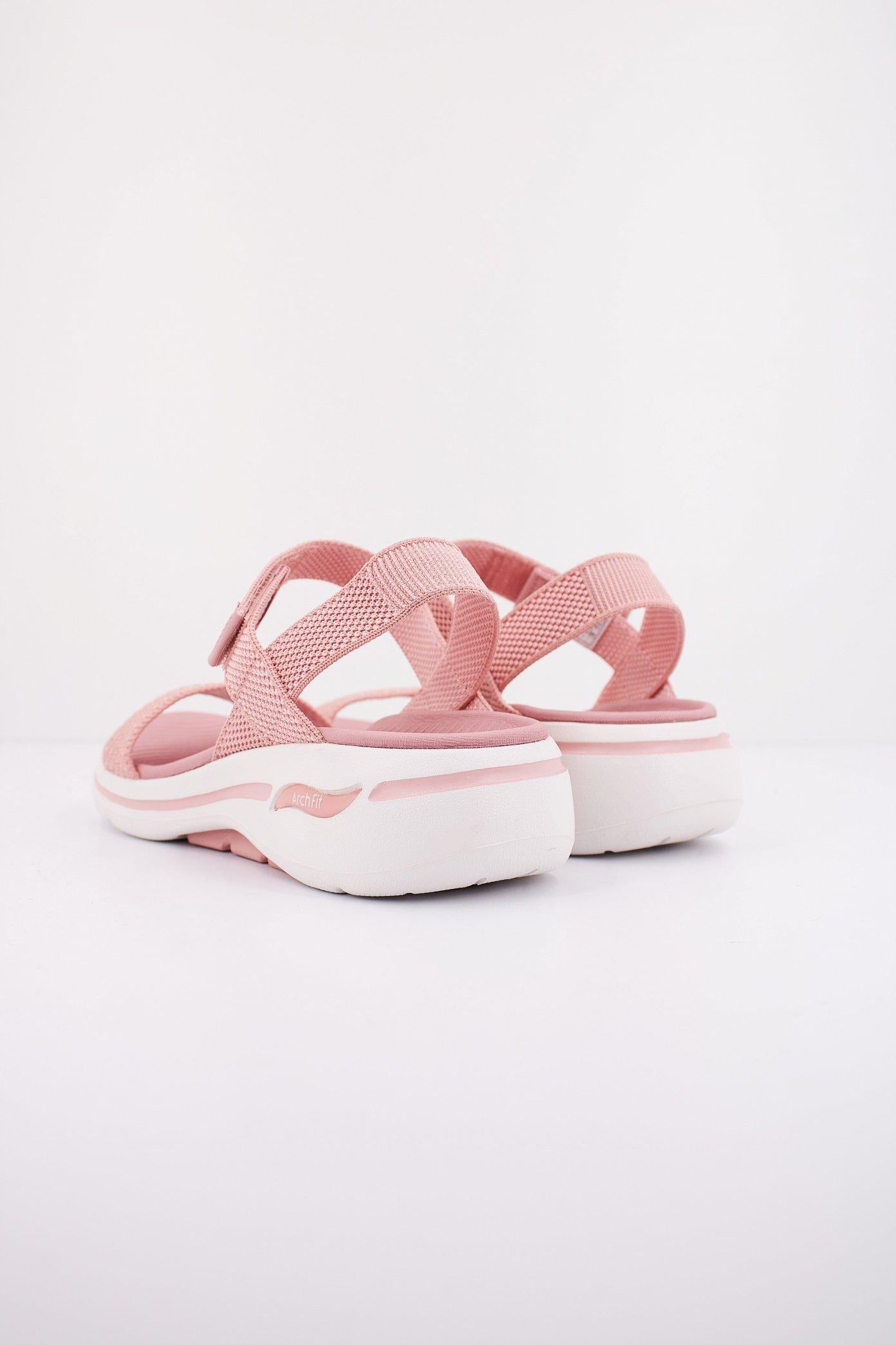 SKECHERS GO WALK ARCH FIT SANDAL en color ROSA  (3)