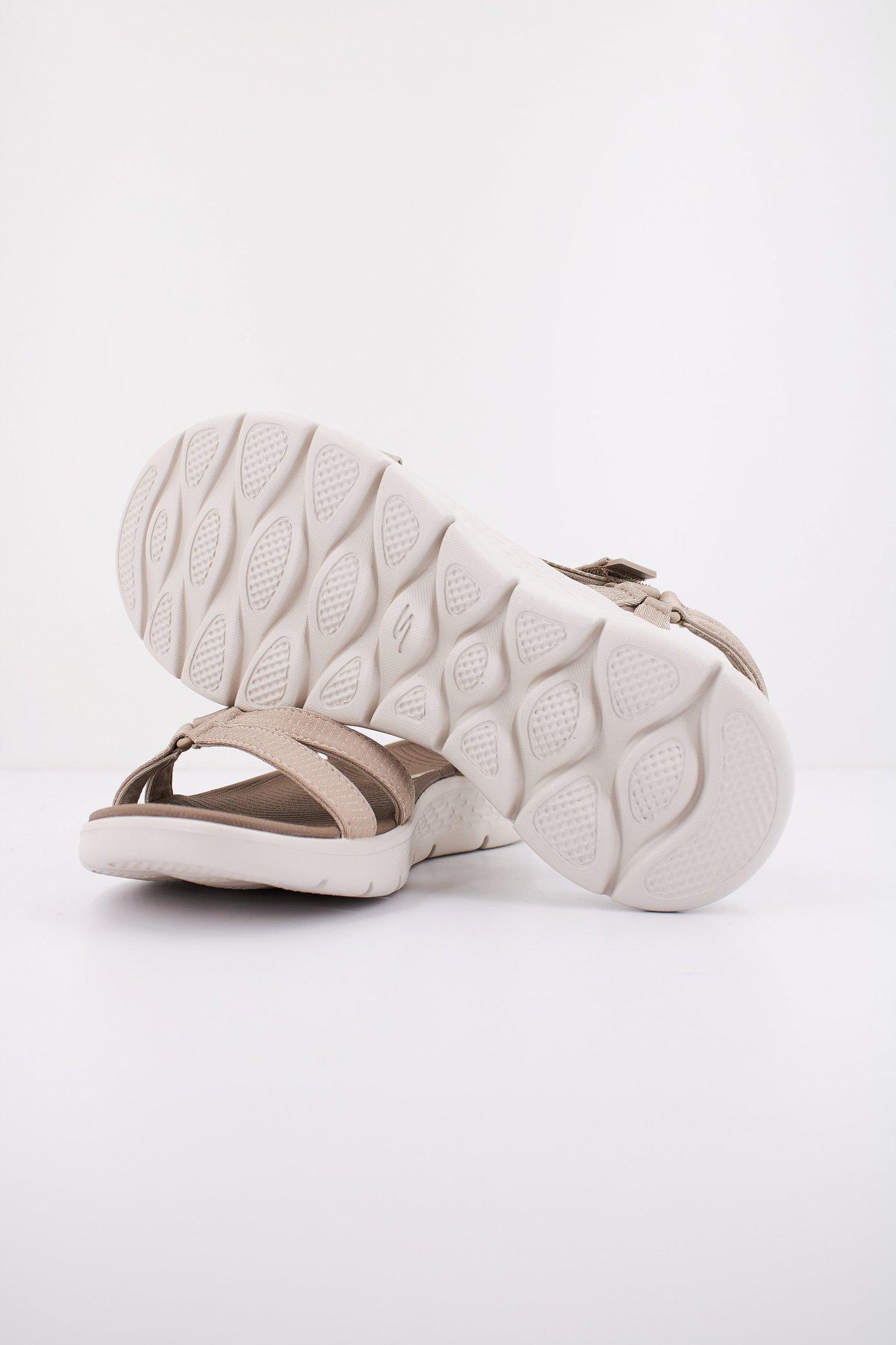 SKECHERS GO WALK FLEX SANDAL en color MARRON CLARO  (4)