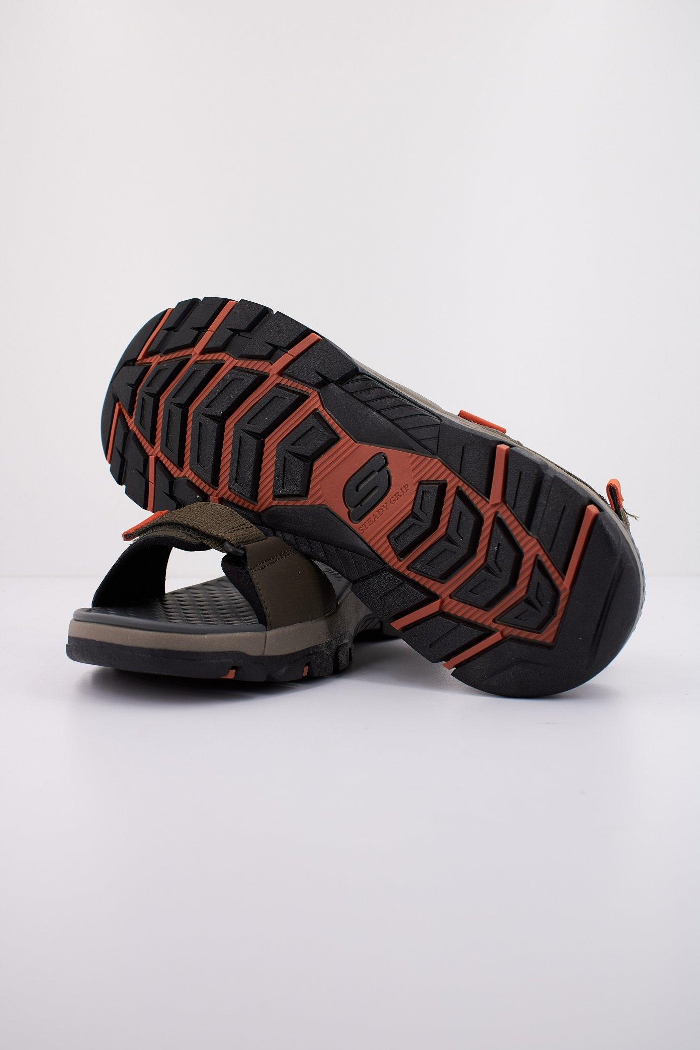 SKECHERS TRESMEN - RYER en color VERDE  (4)