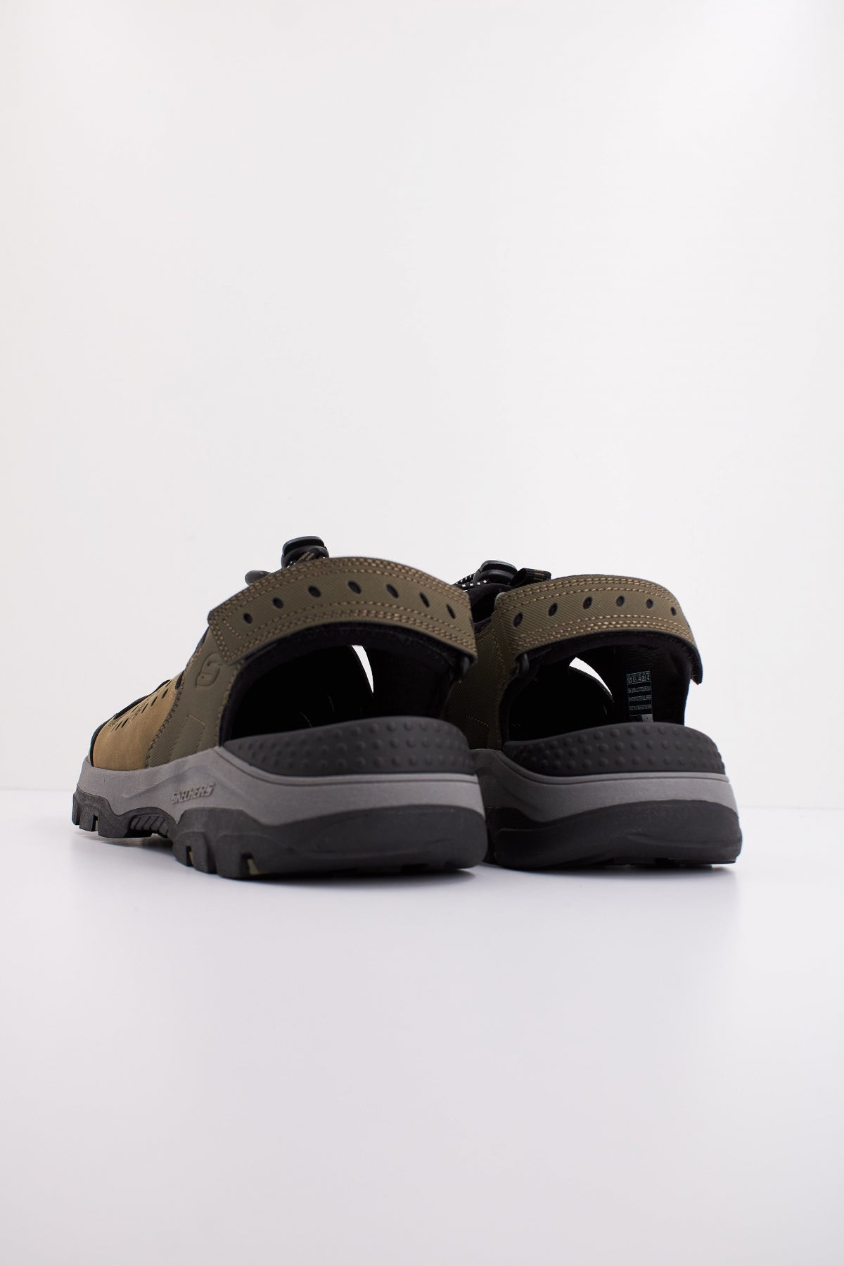 SKECHERS TRESMEN - MENARD en color VERDE  (4)