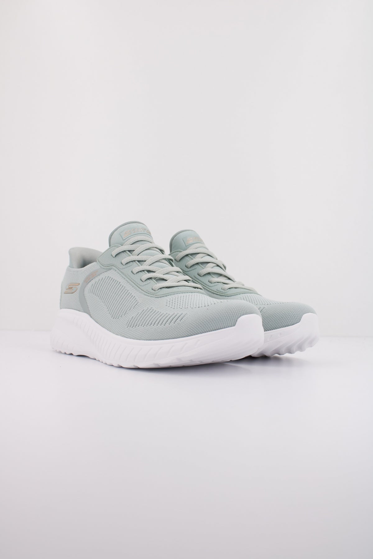 SKECHERS  BOBS SQUAD CHAOS - C  en color VERDE  (2)