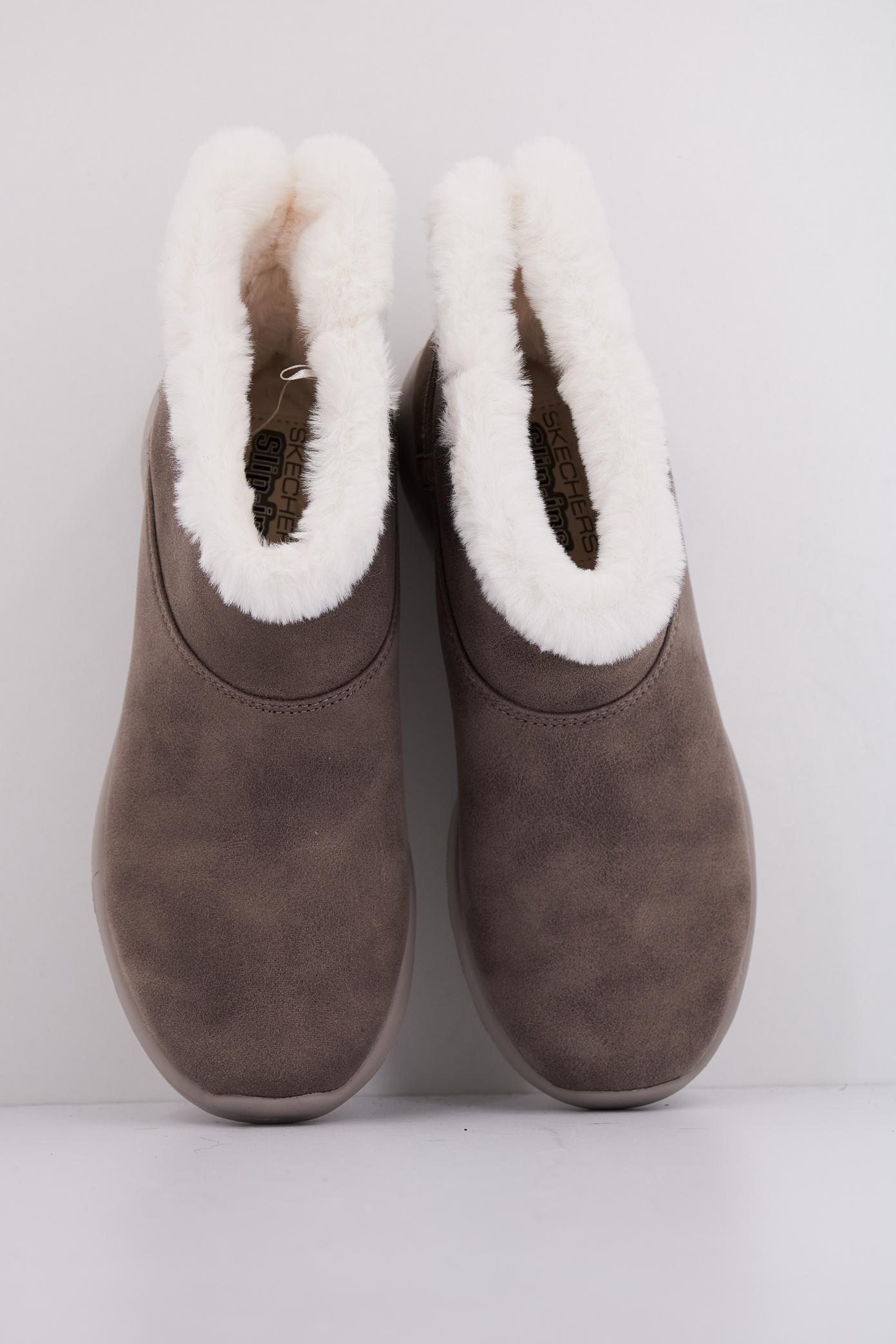 SKECHERS ON-THE-GO JOY - COZY en color BEIS  (3)