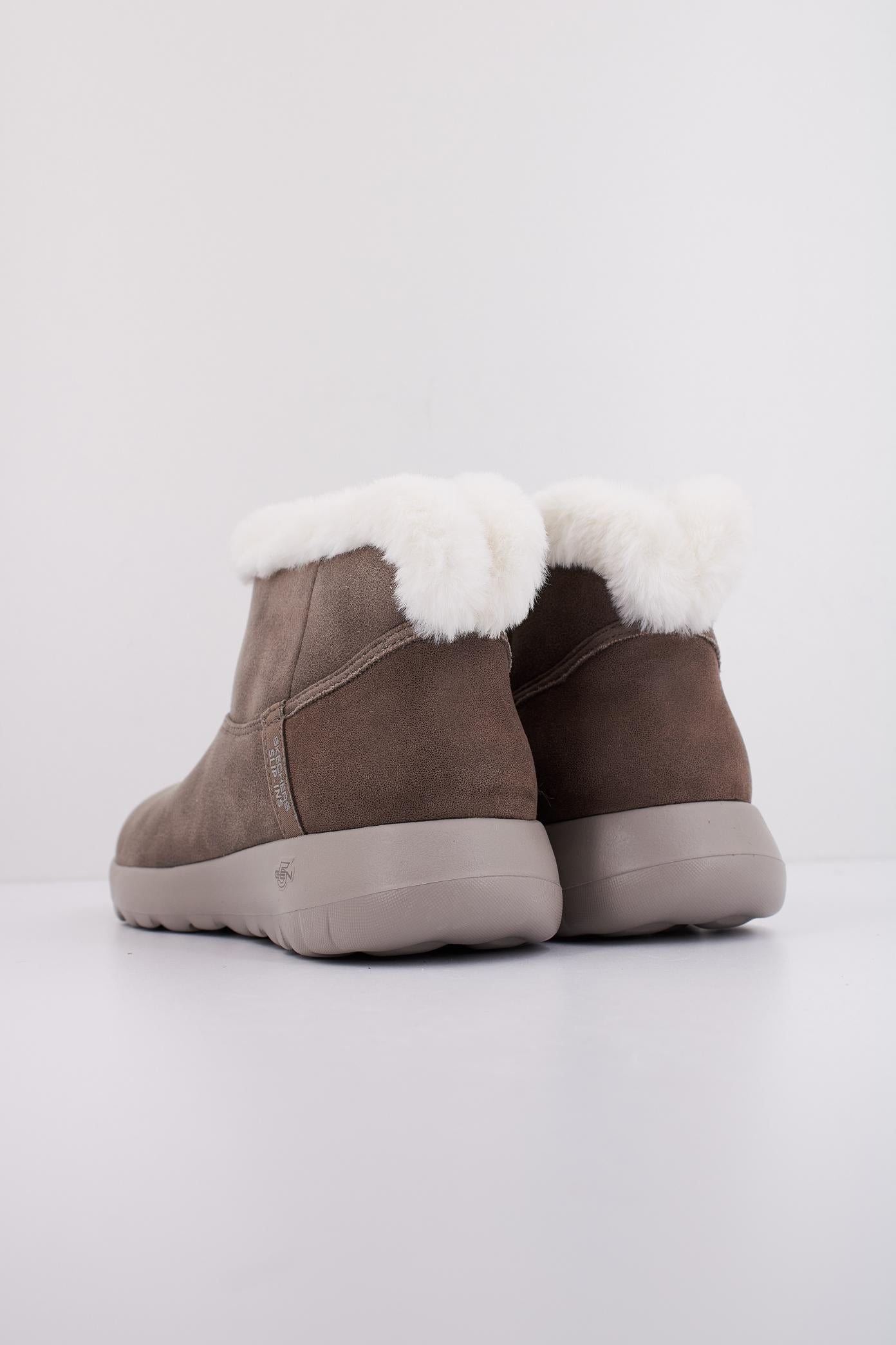 SKECHERS ON-THE-GO JOY - COZY en color BEIS  (4)