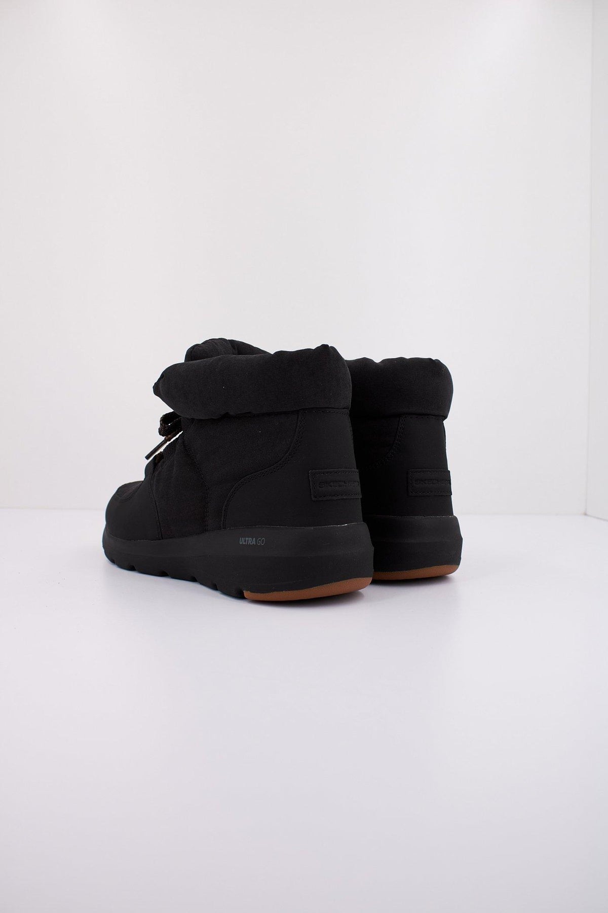 SKECHERS GLACIAL ULTRA-TREND en color NEGRO  (4)