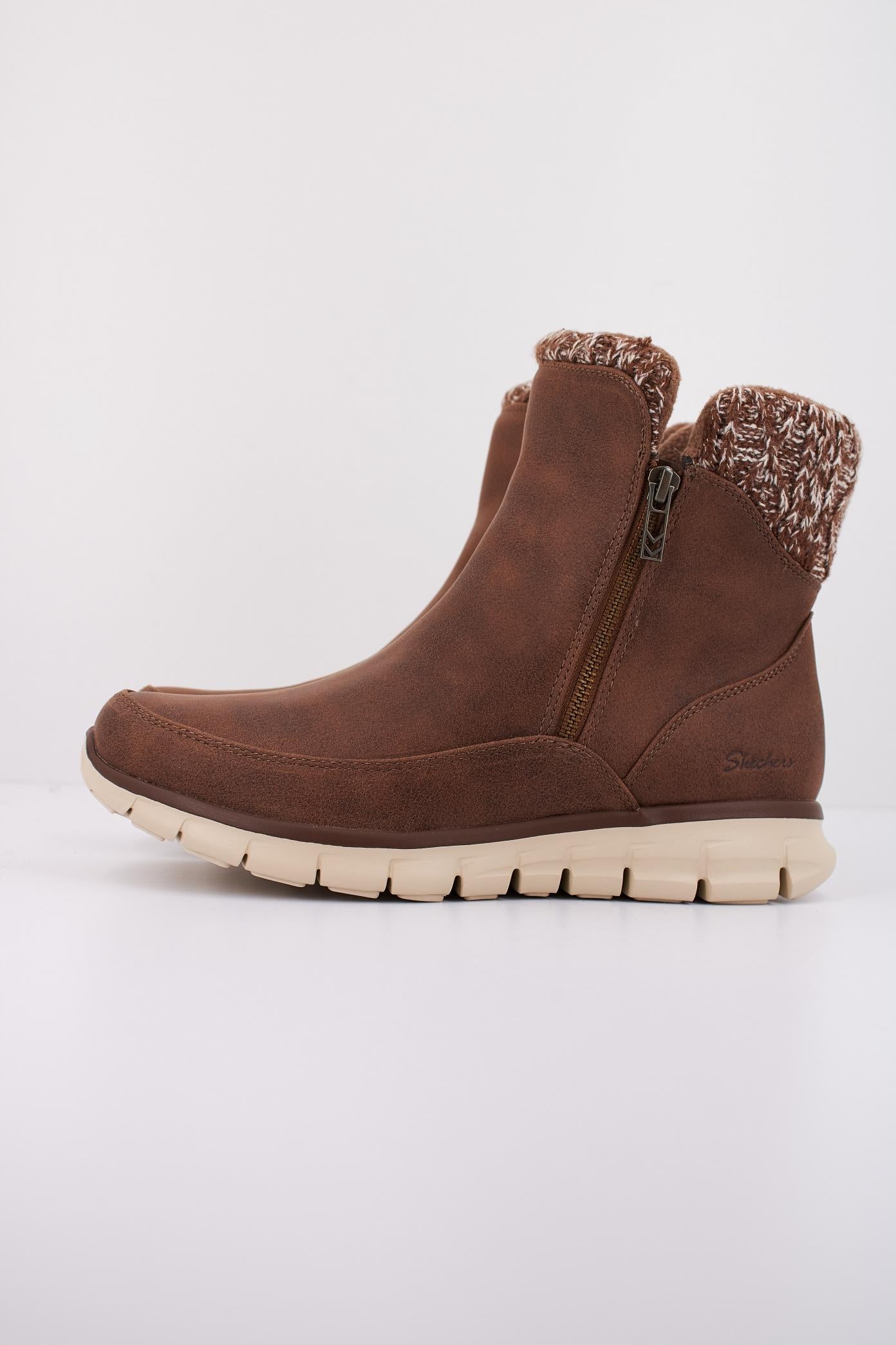 SKECHERS  LOVELY COL en color MARRON  (1)