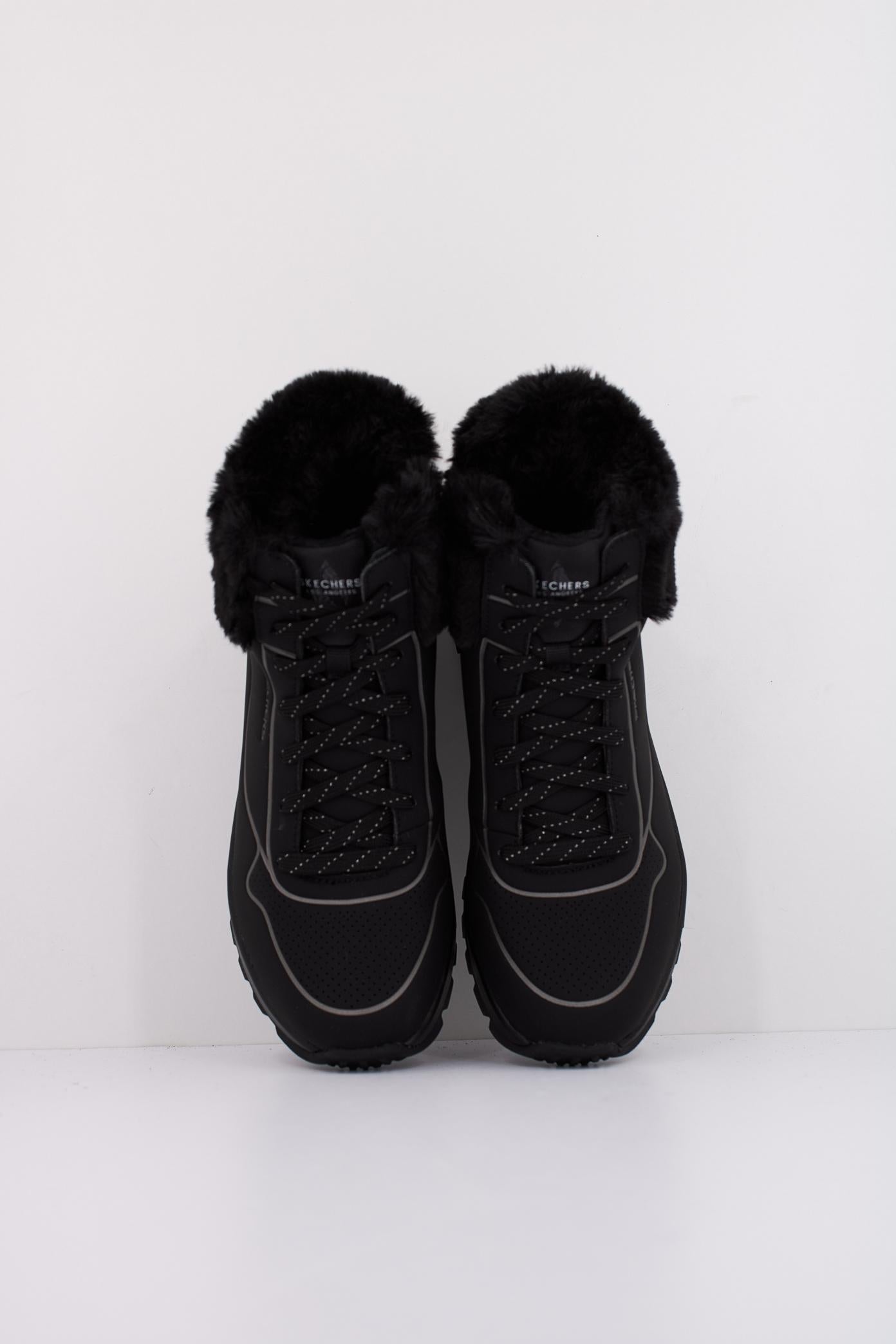 SKECHERS UNO RUGGED - FALL SH en color NEGRO  (3)