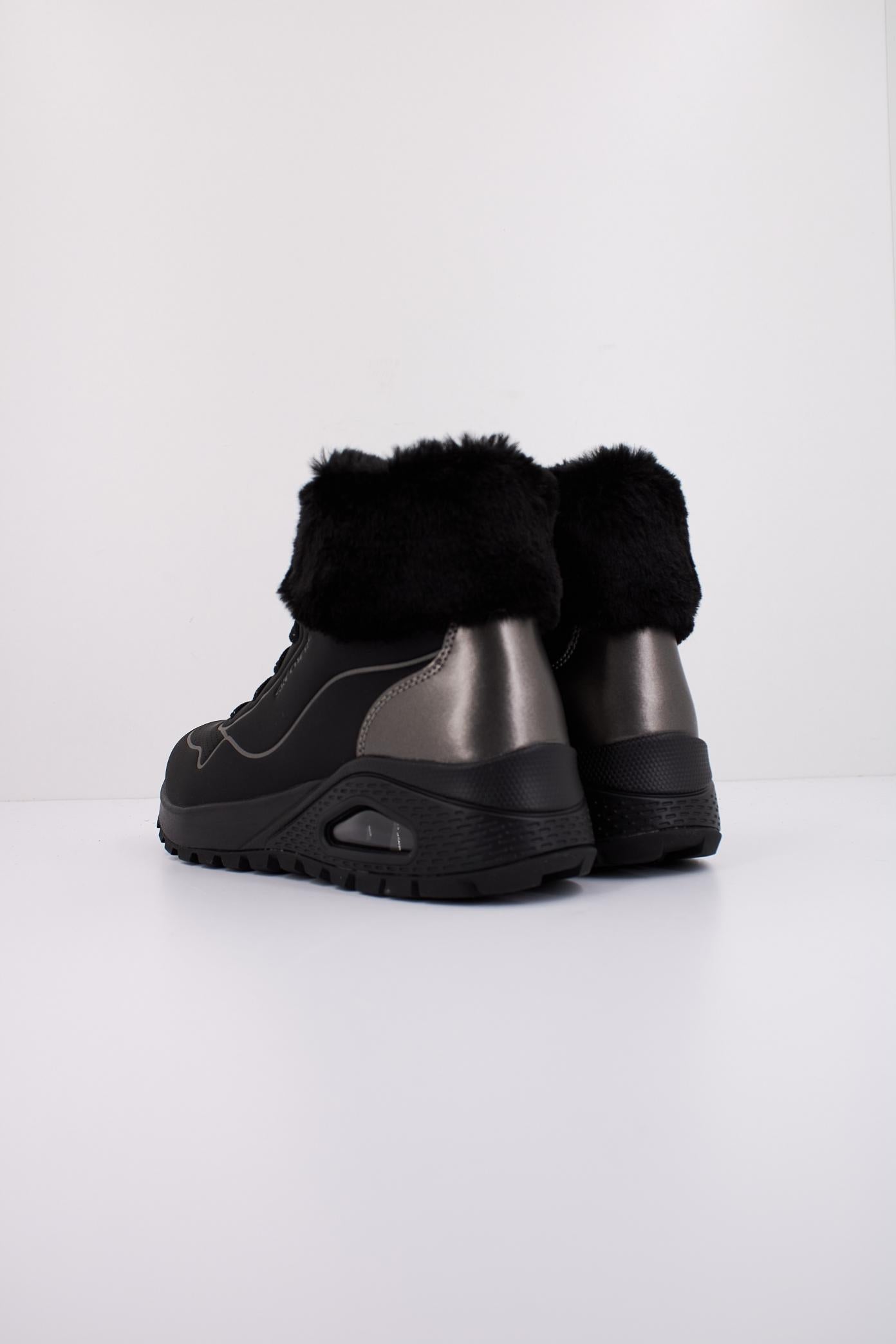 SKECHERS UNO RUGGED - FALL SH en color NEGRO  (4)