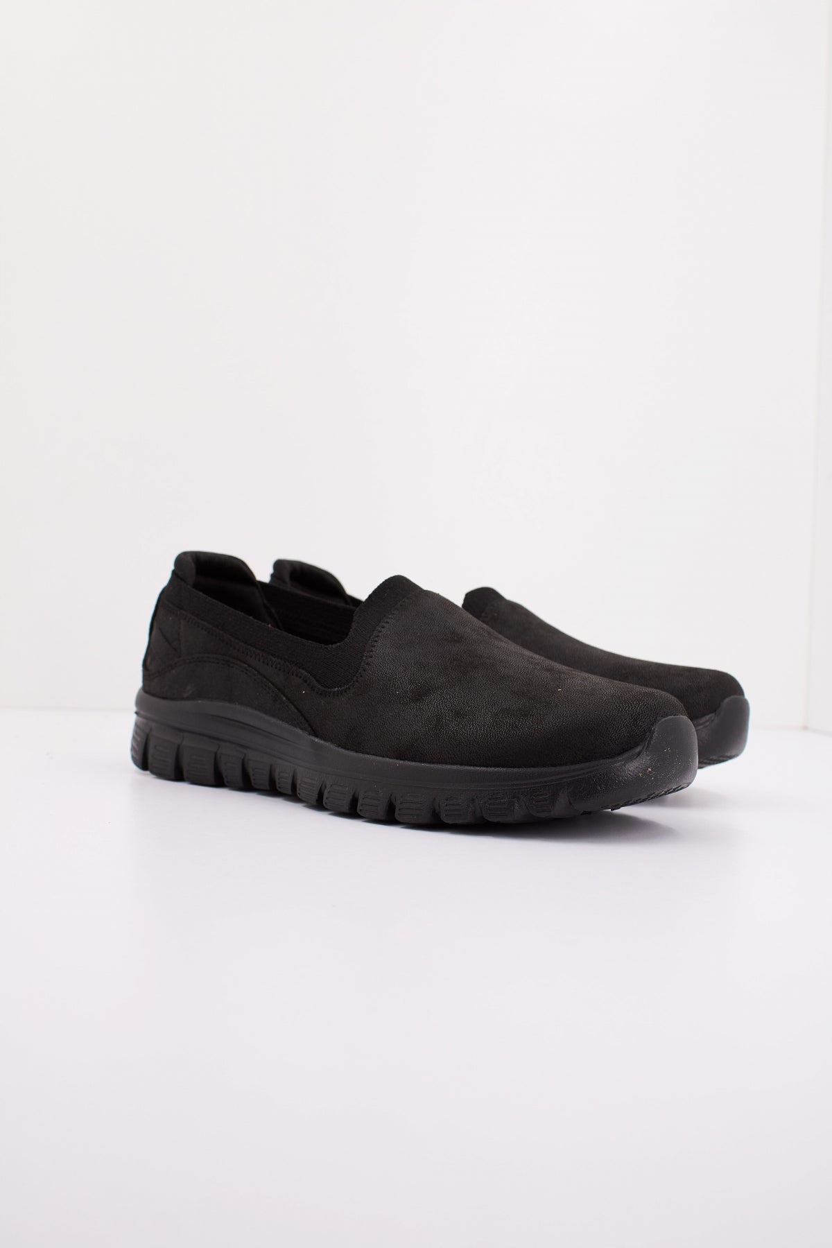 SKECHERS GRACEFUL - LEANING I en color NEGRO  (2)