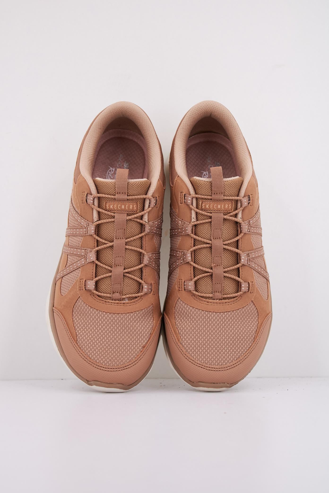 SKECHERS  D'LUX COMFORT - HARM en color MARRON  (3)