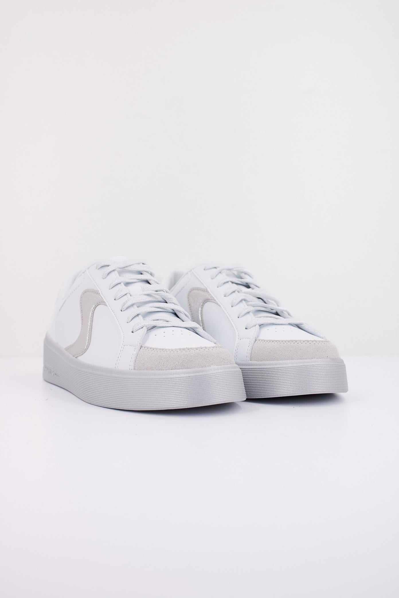 SKECHERS HILAND - QUITE CHIC en color BLANCO  (2)