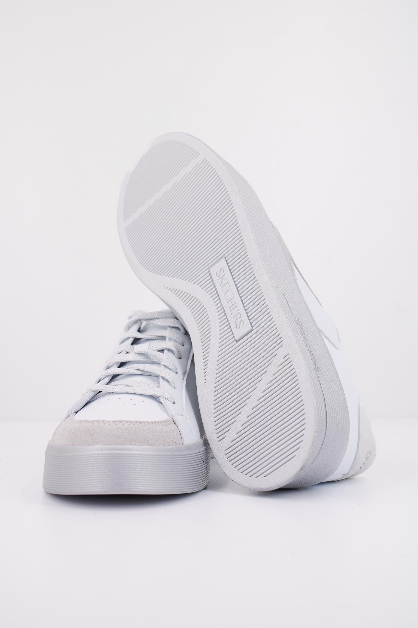 SKECHERS HILAND - QUITE CHIC en color BLANCO  (5)