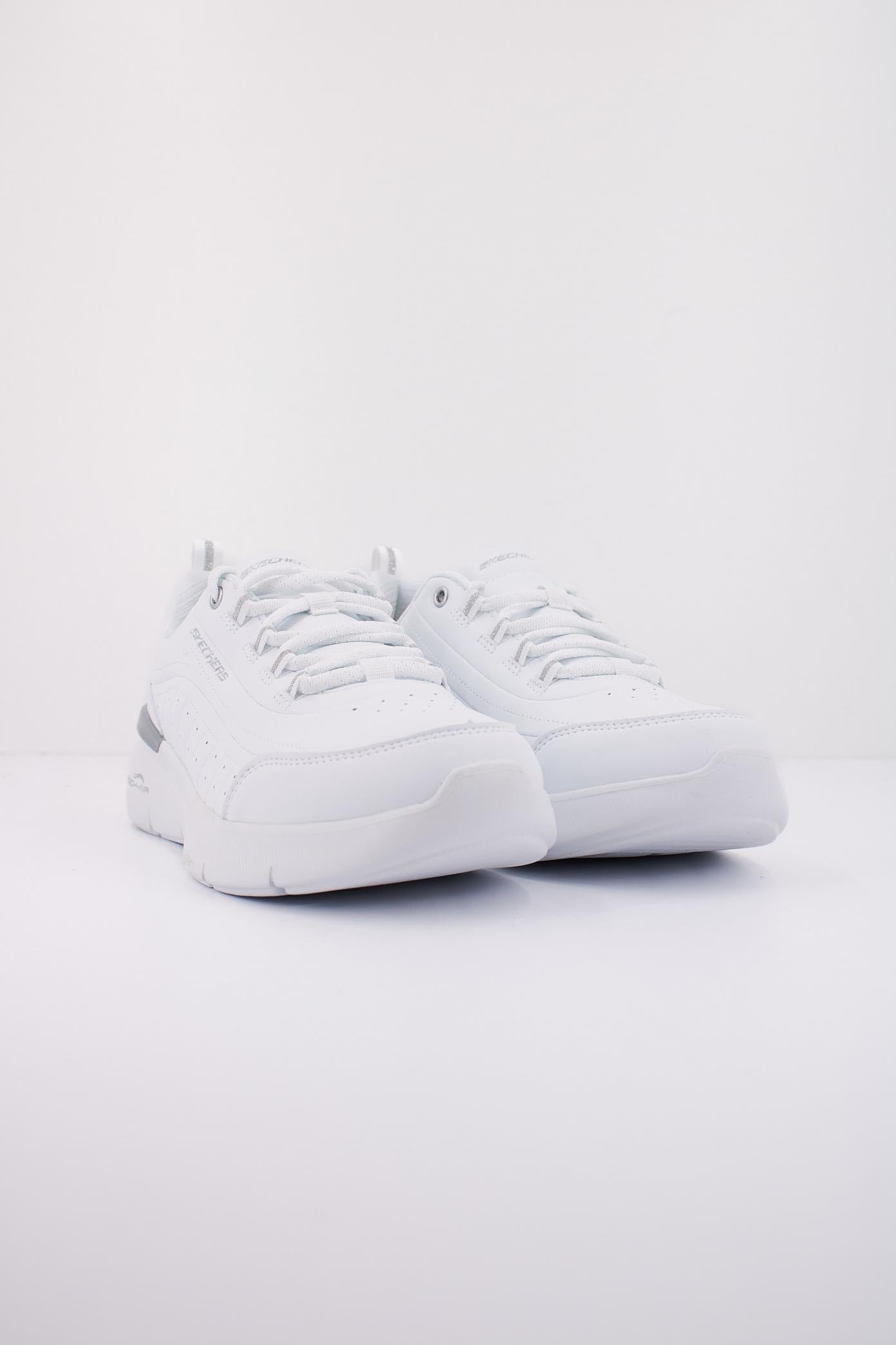 SKECHERS SKECH-AIR DYNAMIGHT en color BLANCO  (2)