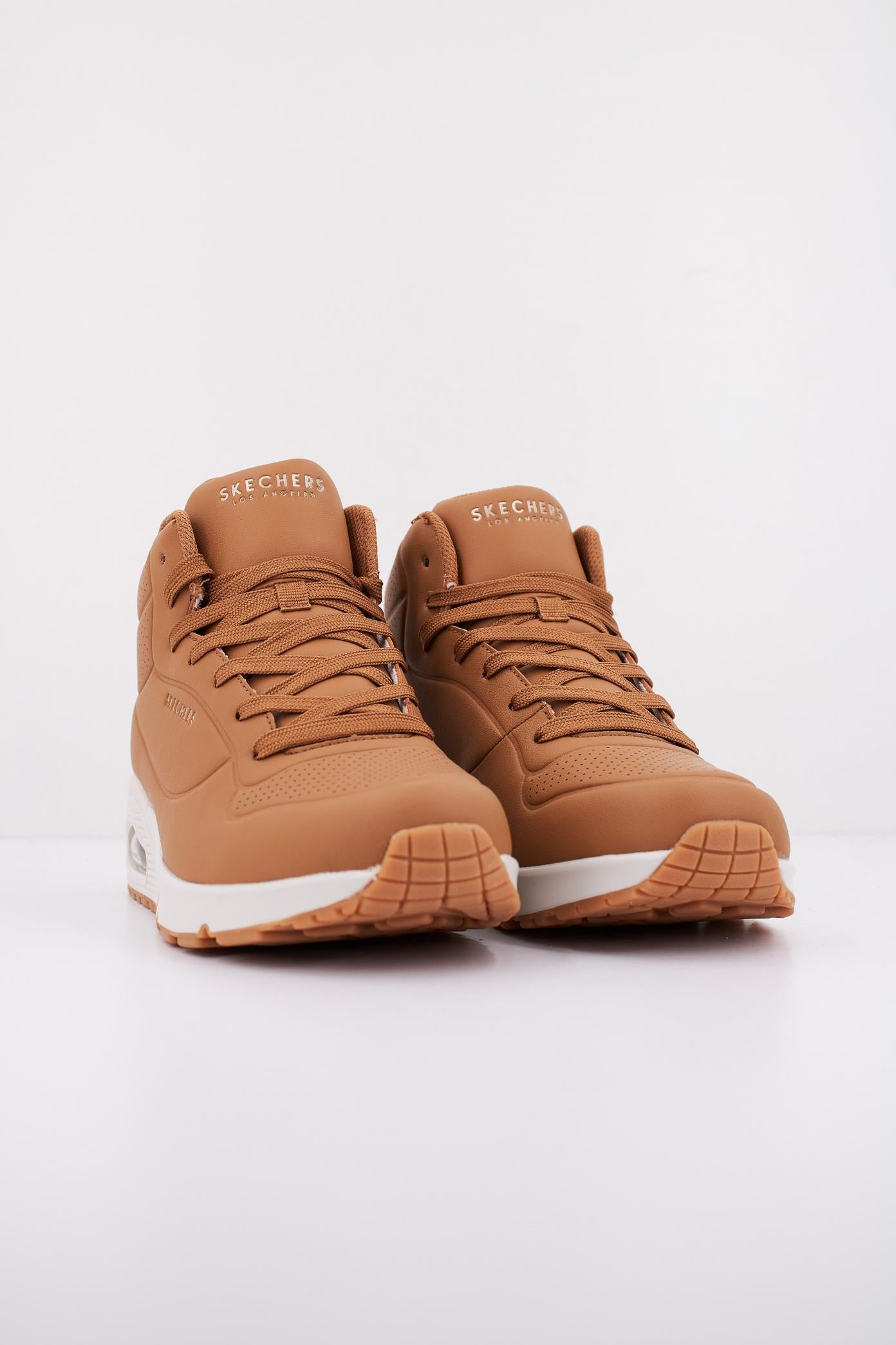 SKECHERS UNO - STAND HIGH en color MARRON  (2)