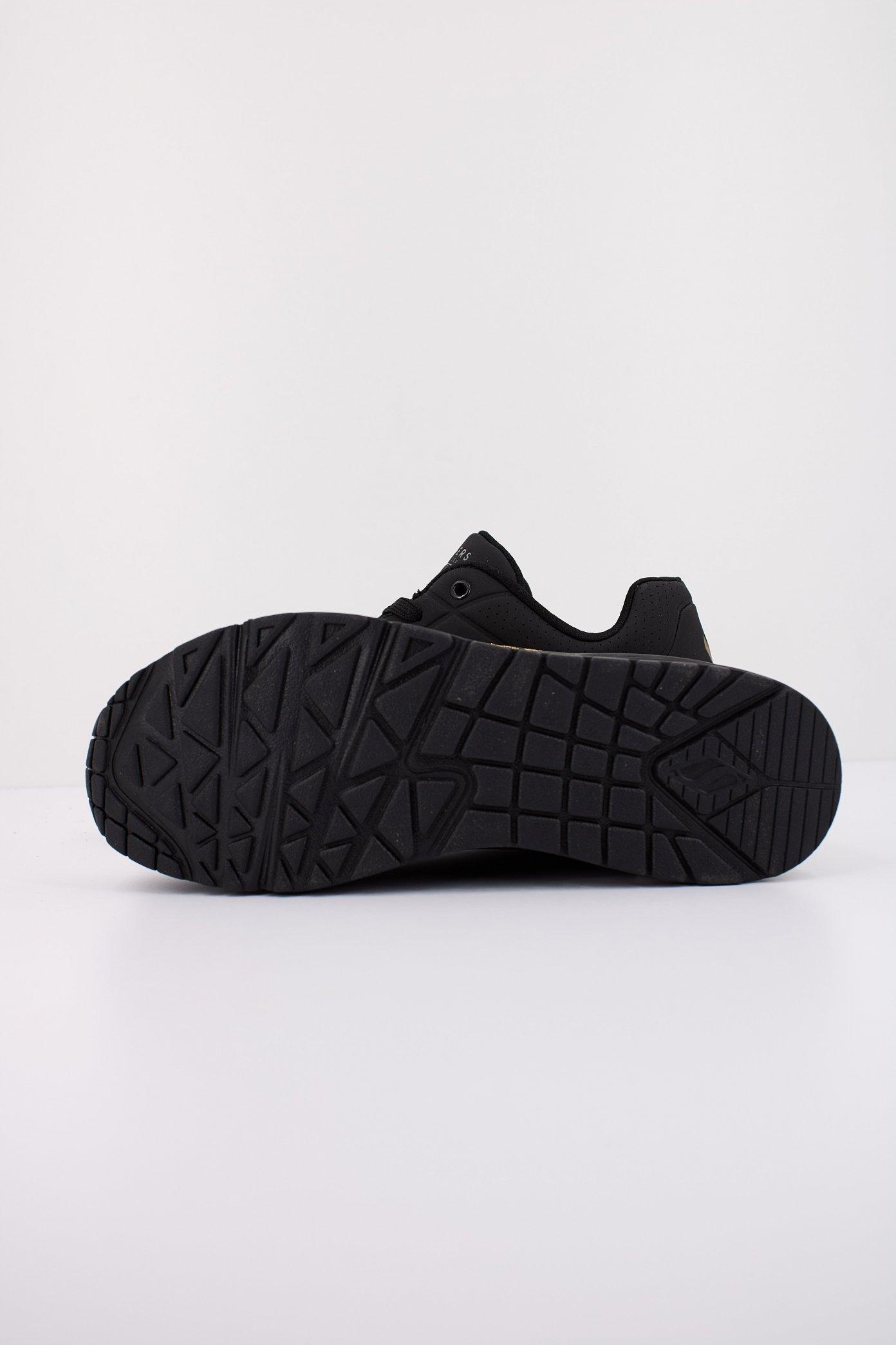 SKECHERS UNO - GOLDEN HEART en color NEGRO  (5)
