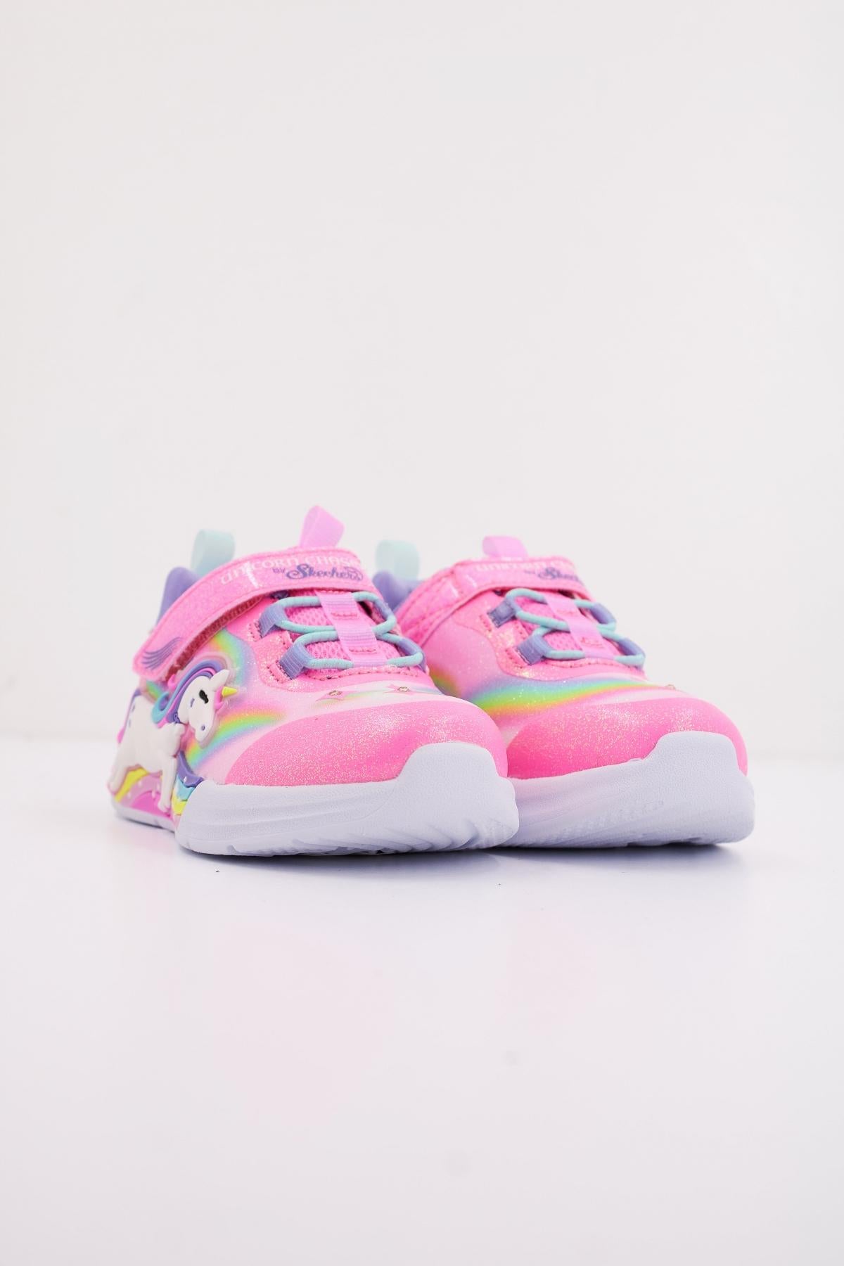 SKECHERS UNICORN CHASER en color ROSA  (2)