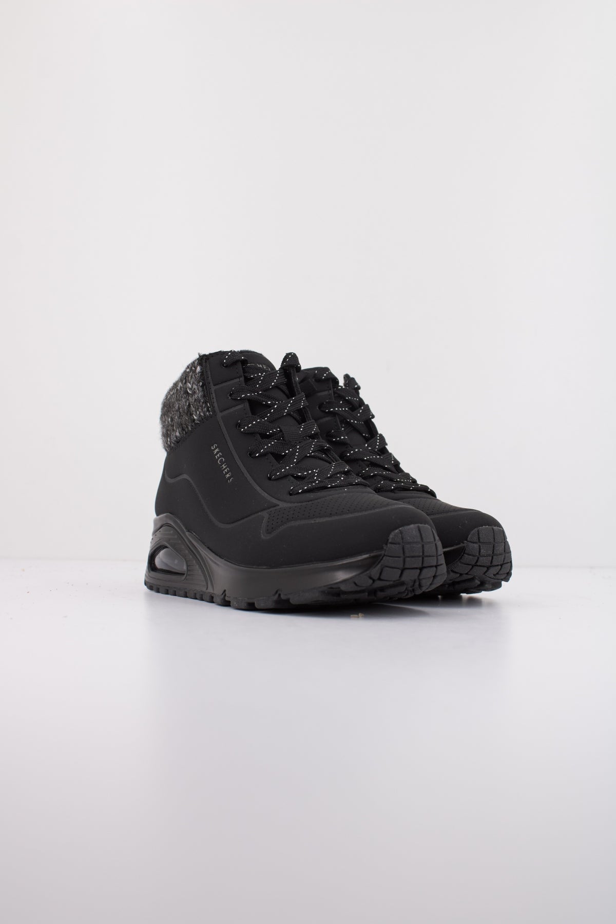 SKECHERS UNO GEN DARLING DAZE en color NEGRO  (2)