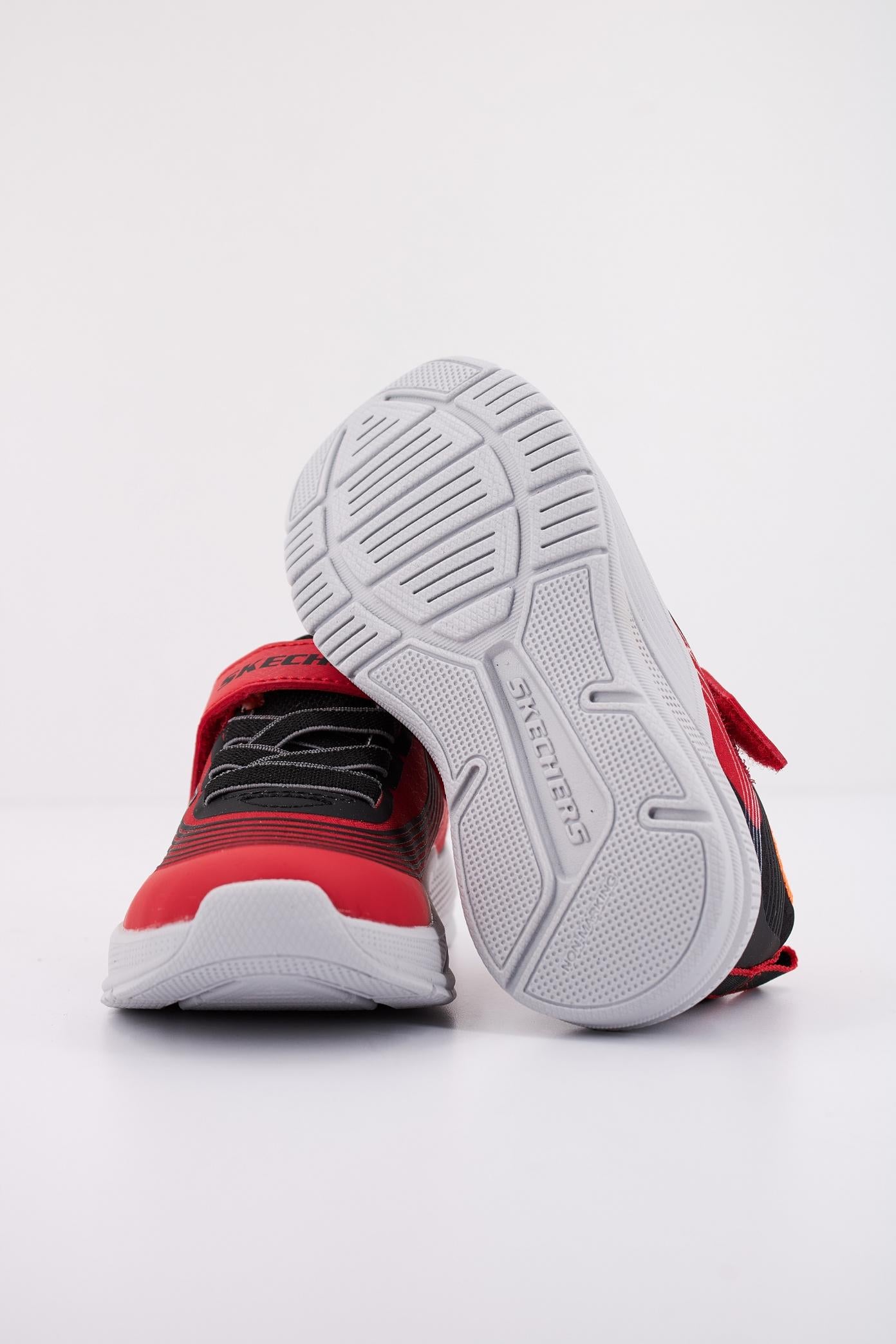 SKECHERS MICROSPEC ADVANCE en color ROJO  (5)