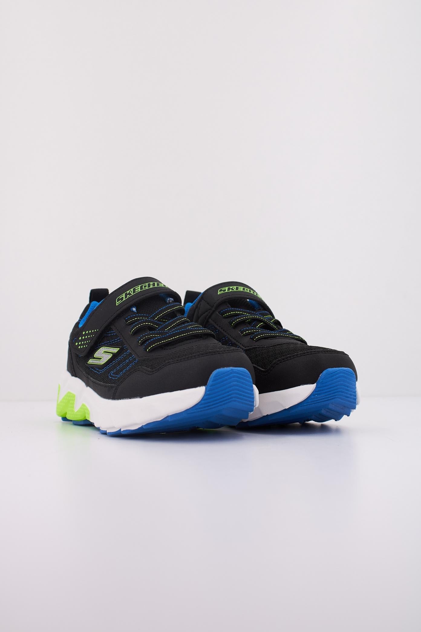 SKECHERS ELITE SPORT TRAD - SPEC-STRIDE en color NEGRO  (2)