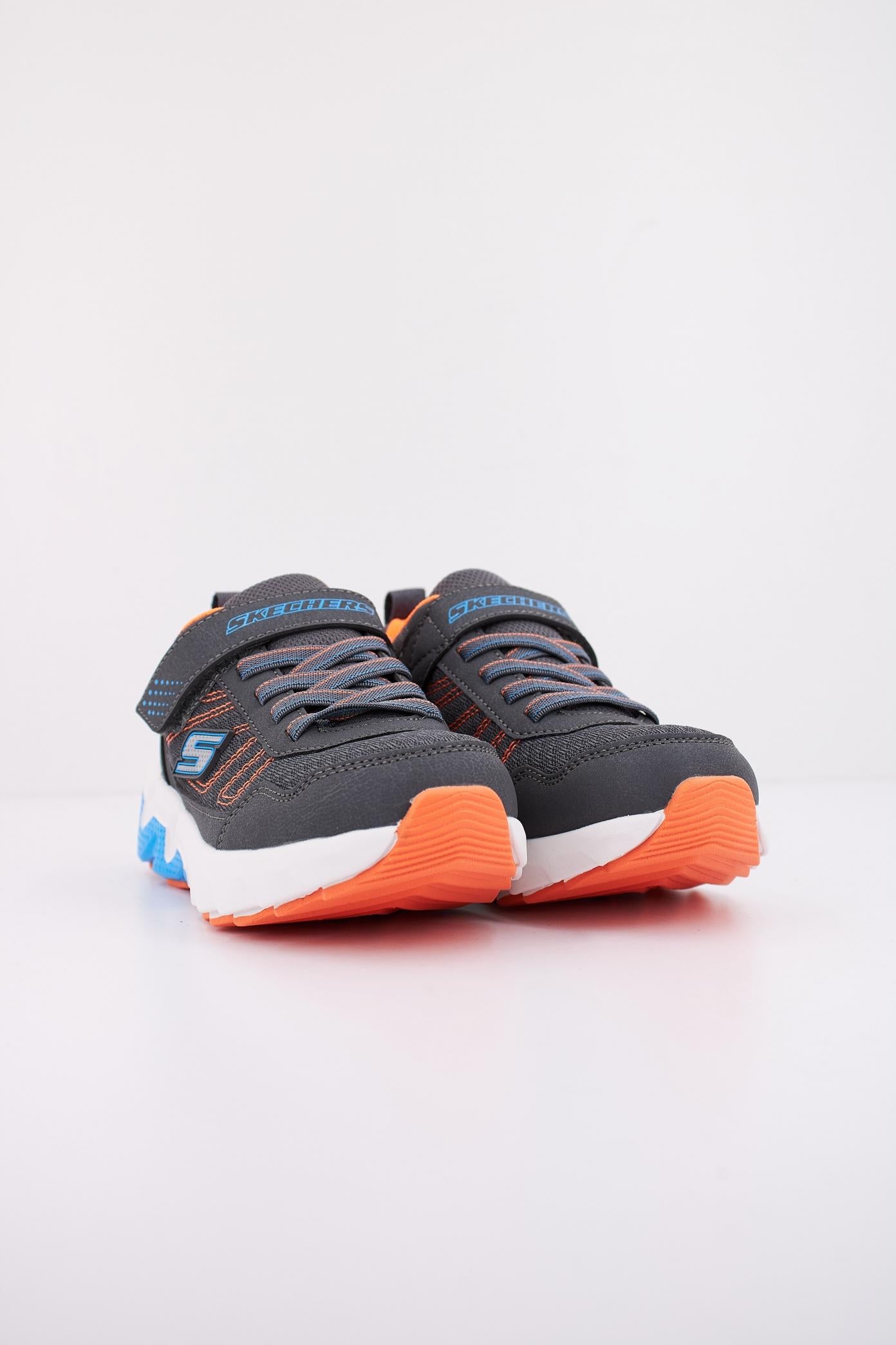 SKECHERS ELITE SPORT TRAD - SPEC-STRIDE en color GRIS  (2)