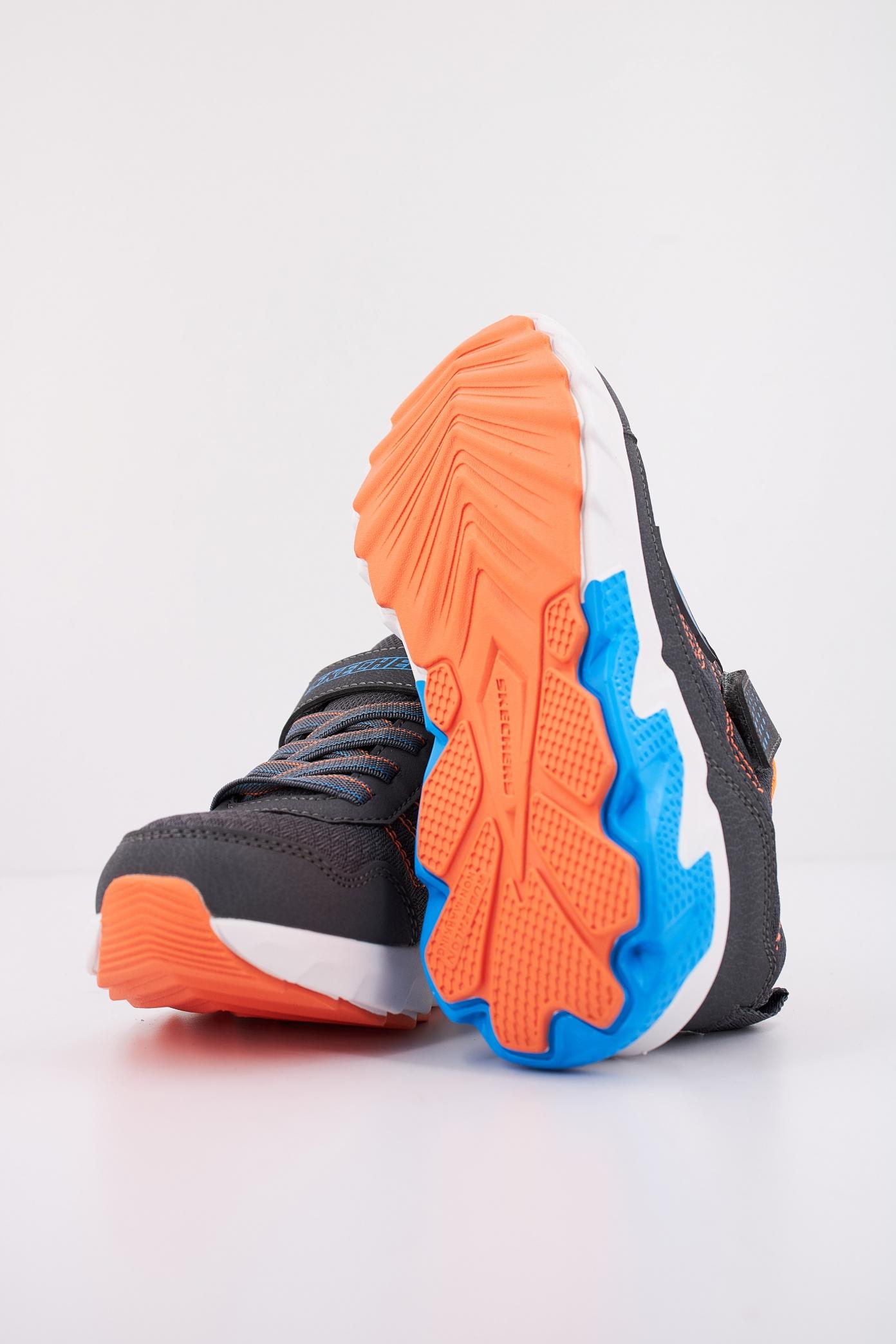 SKECHERS ELITE SPORT TRAD - SPEC-STRIDE en color GRIS  (5)