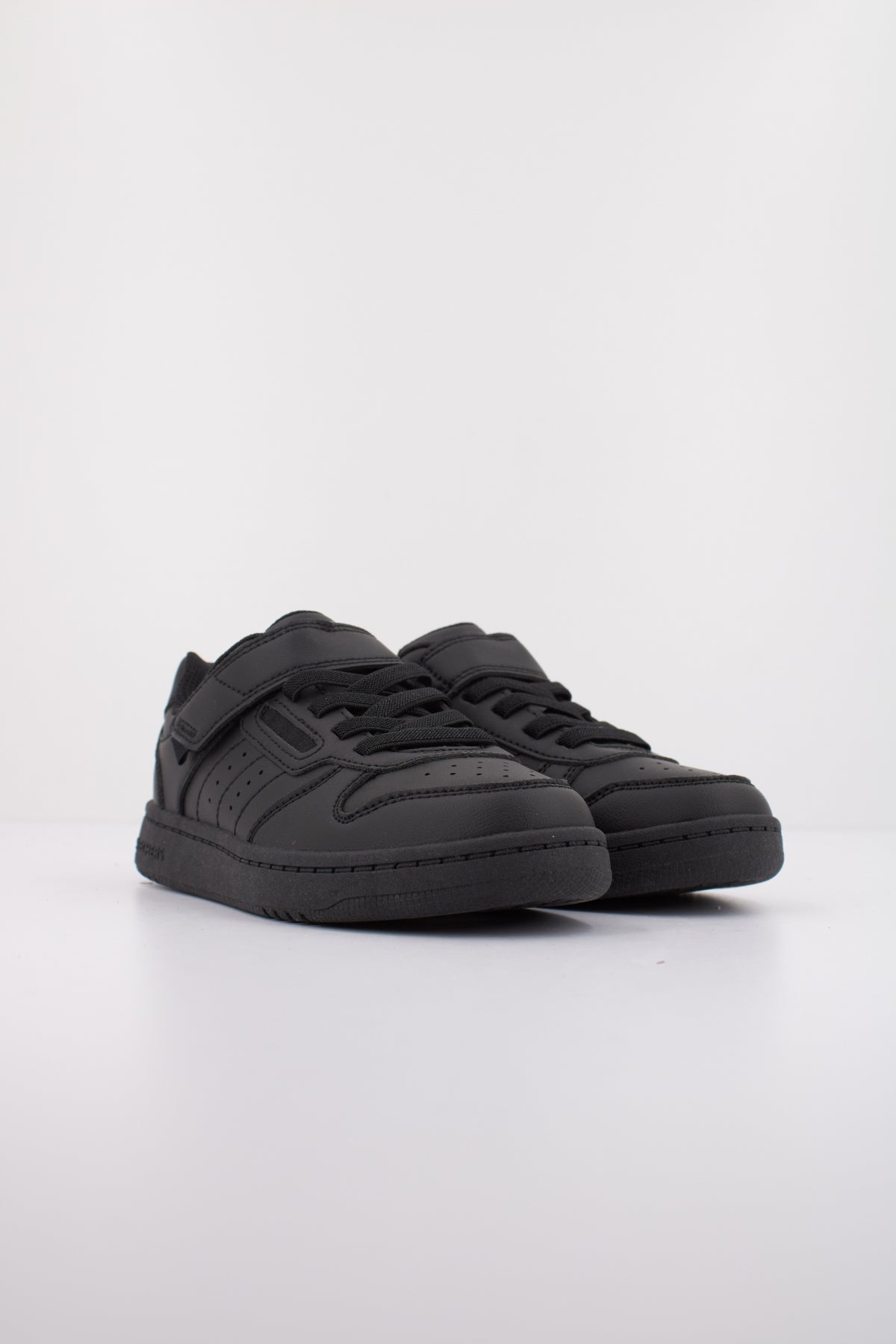 SKECHERS QUICK STREET en color NEGRO  (2)