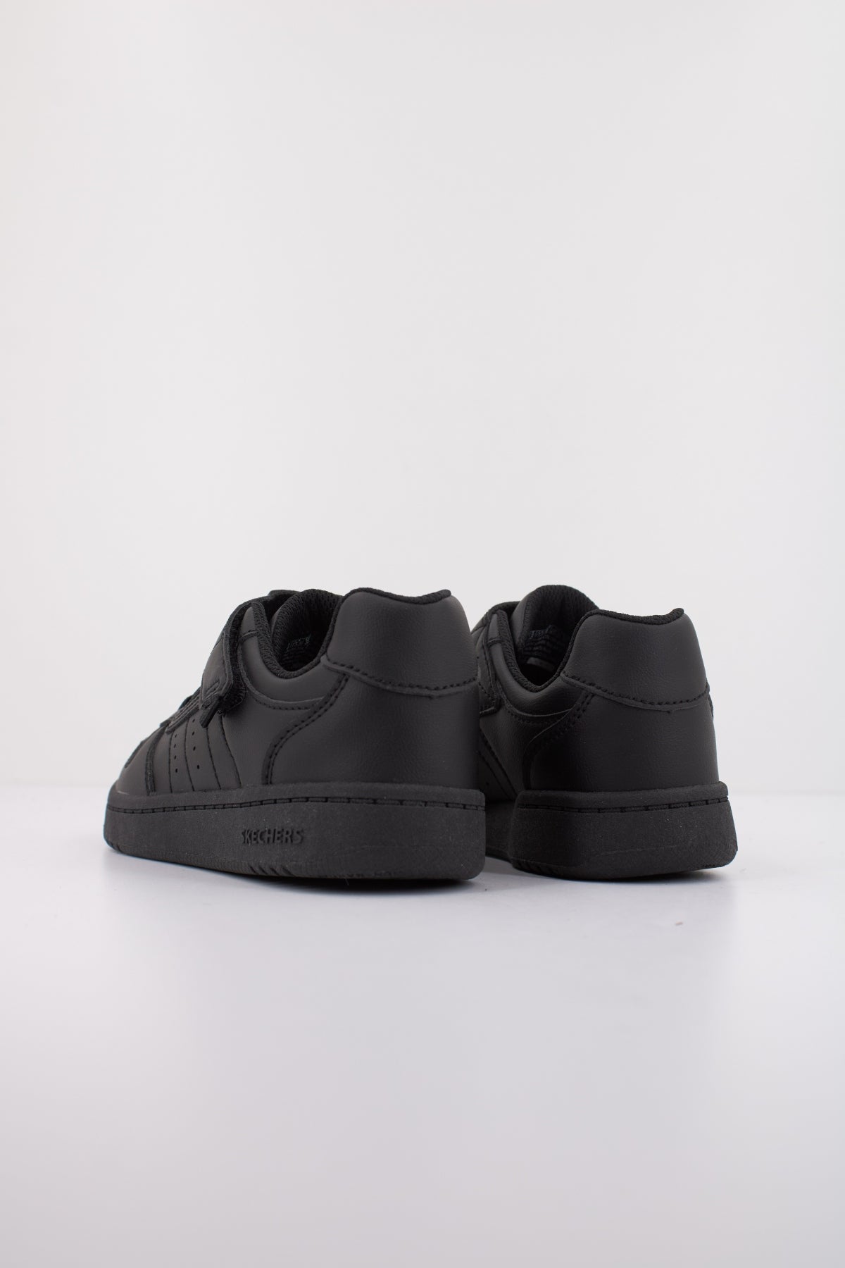 SKECHERS QUICK STREET en color NEGRO  (4)
