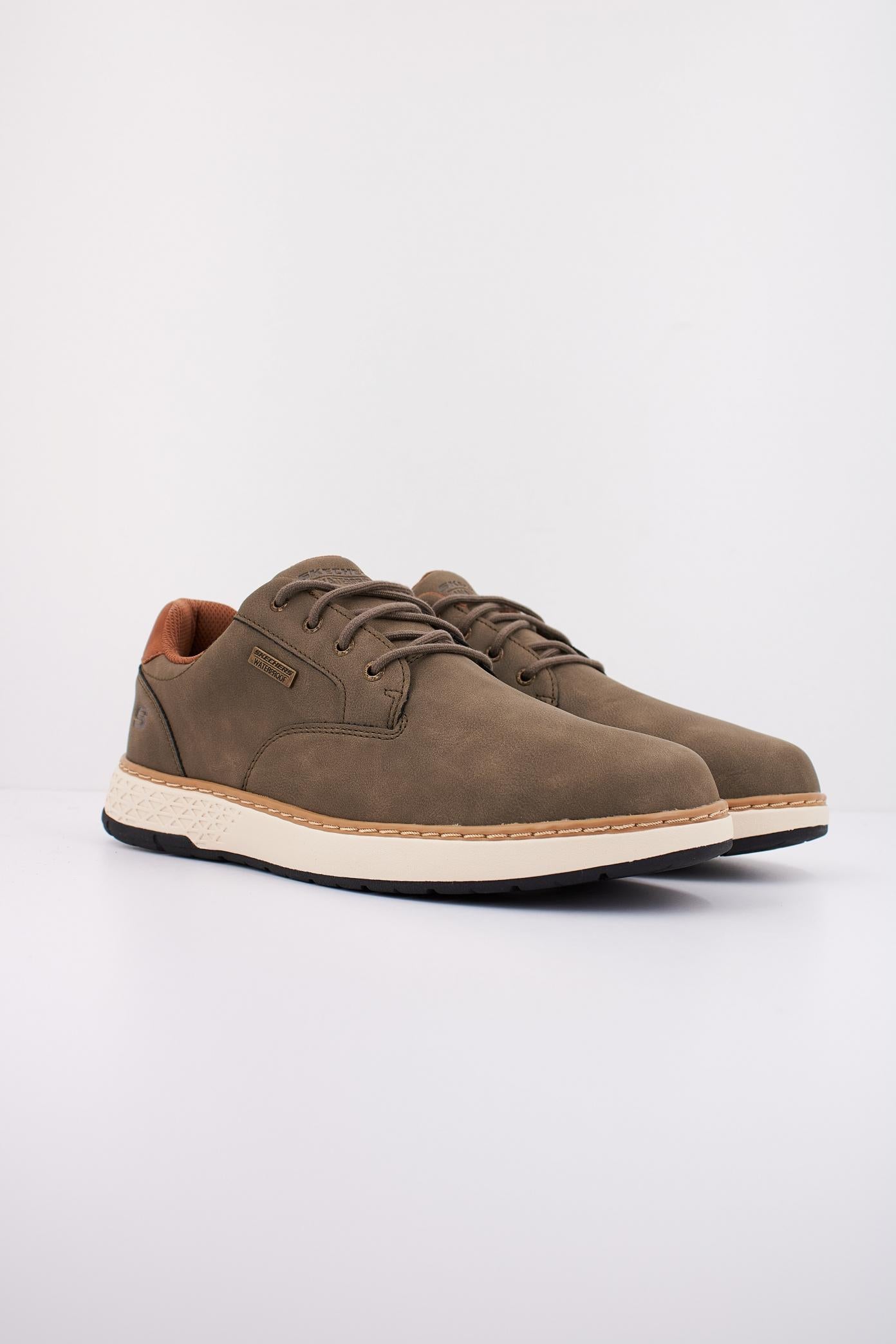 SKECHERS GARLAN - PRYOR en color VERDE  (2)