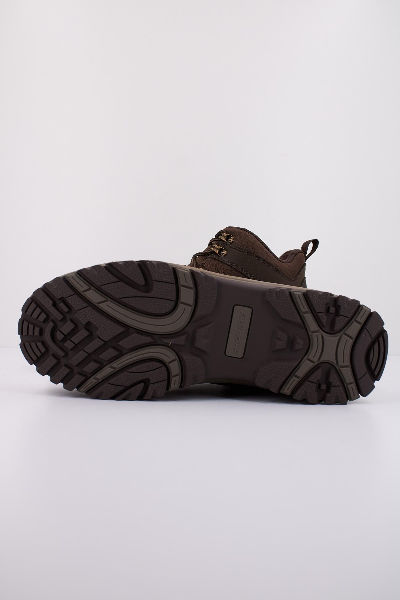 SKECHERS RELMENT - LENNOX en color MARRON  (5)