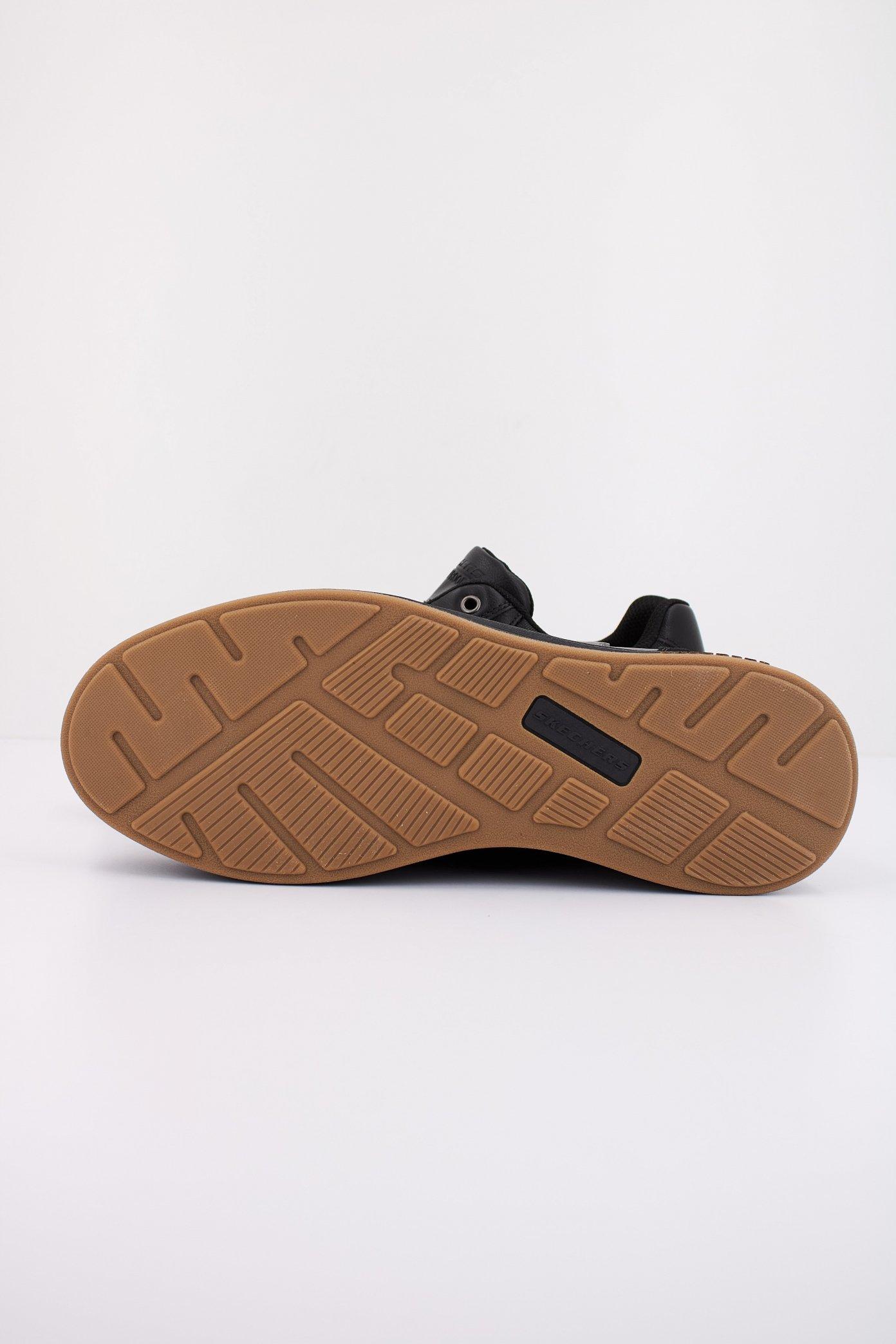 SKECHERS SPARKMAN en color NEGRO  (5)