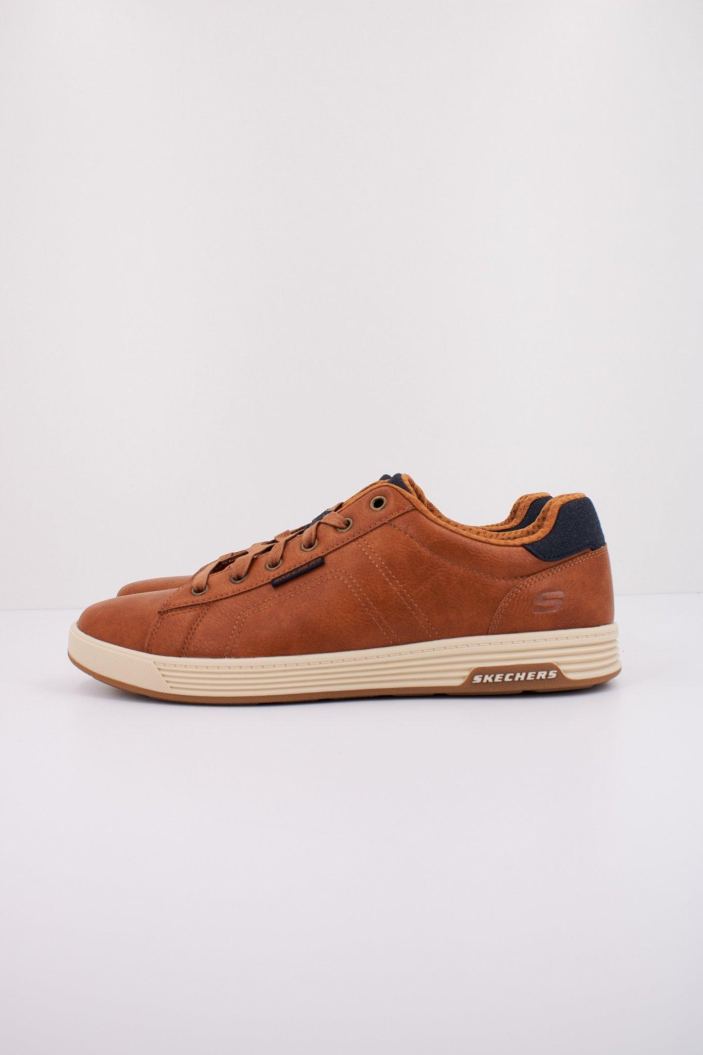 SKECHERS CAVELL - HENSLEY en color MARRON  (1)