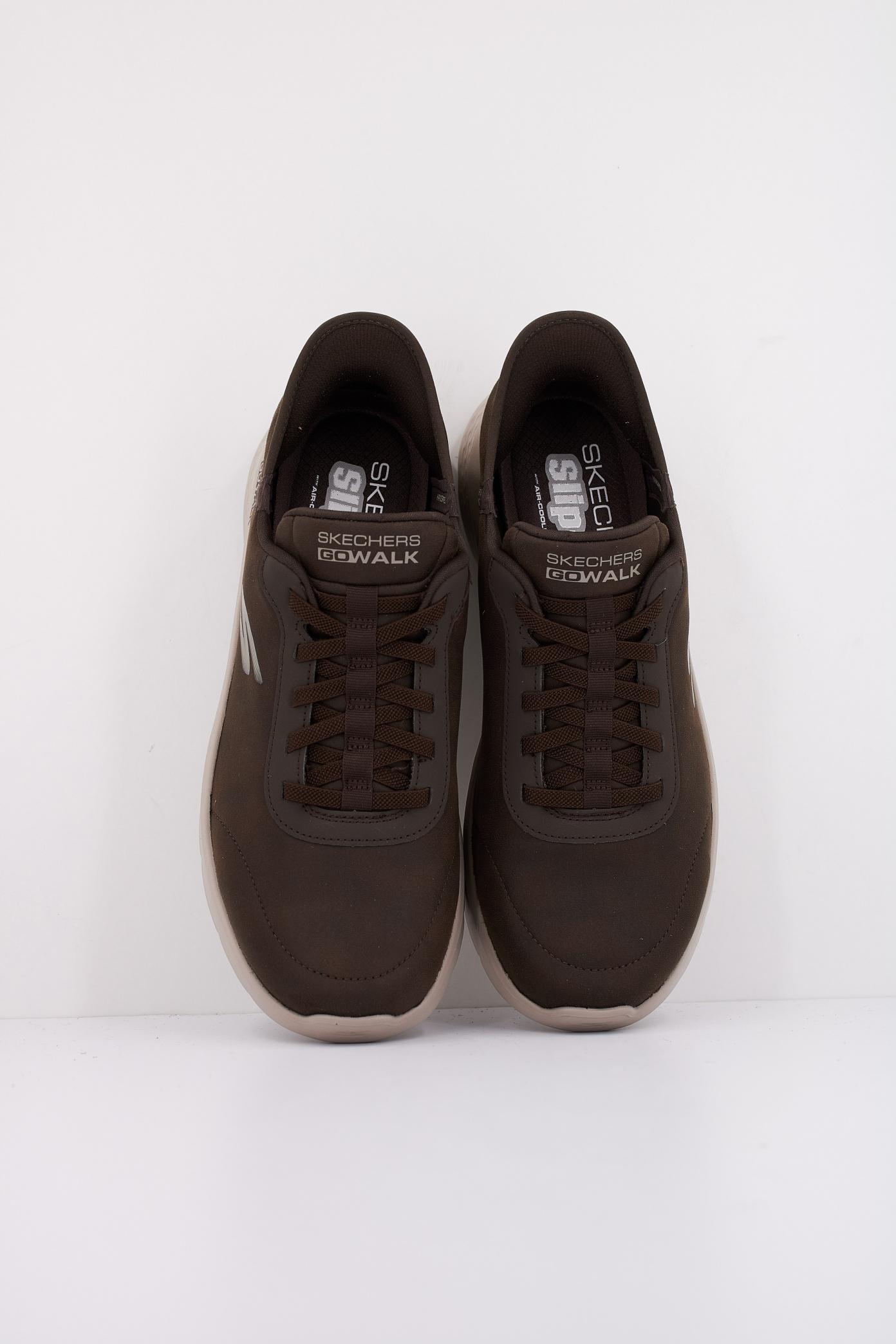SKECHERS SLIP - INS GO WALK FLEX - SMOOT en color MARRON  (3)