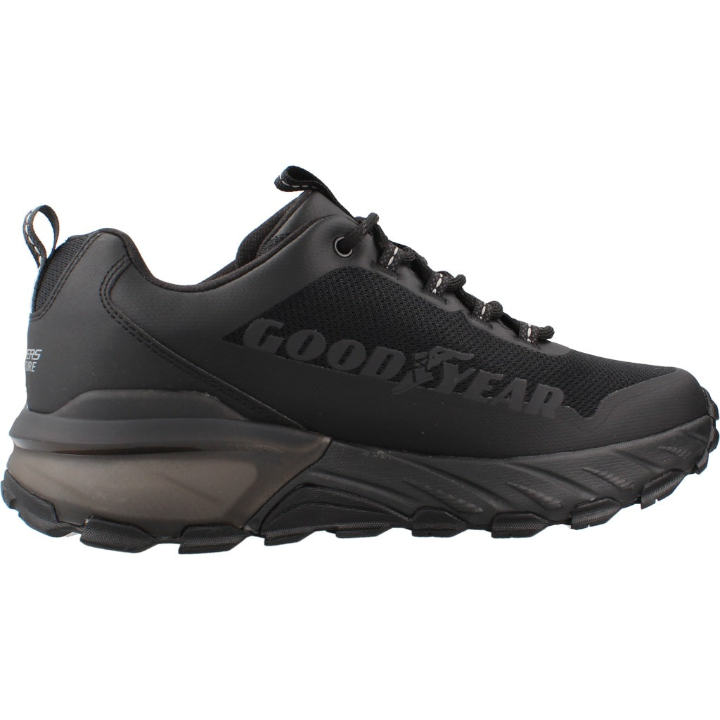 SKECHERS S MAX PROTECT - FAST TRACK en color NEGRO  (4)