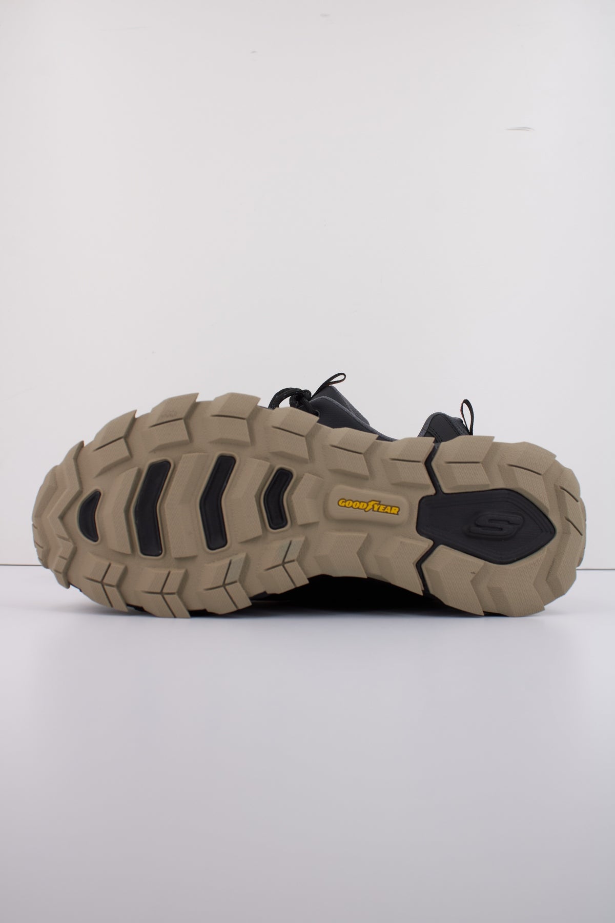 SKECHERS MAX PROTECT - FAST TRACK en color AZUL  (5)