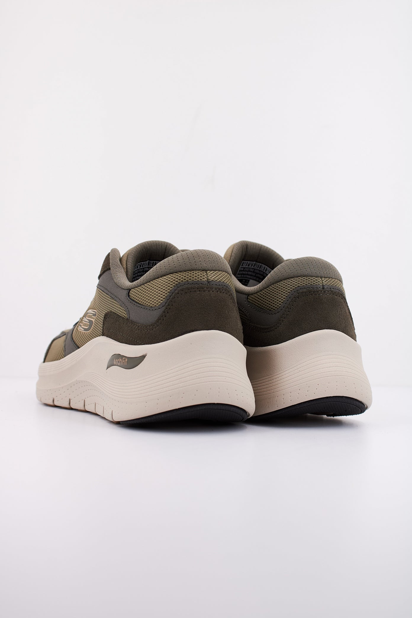 SKECHERS ARCH FIT . - THE K en color VERDE  (4)