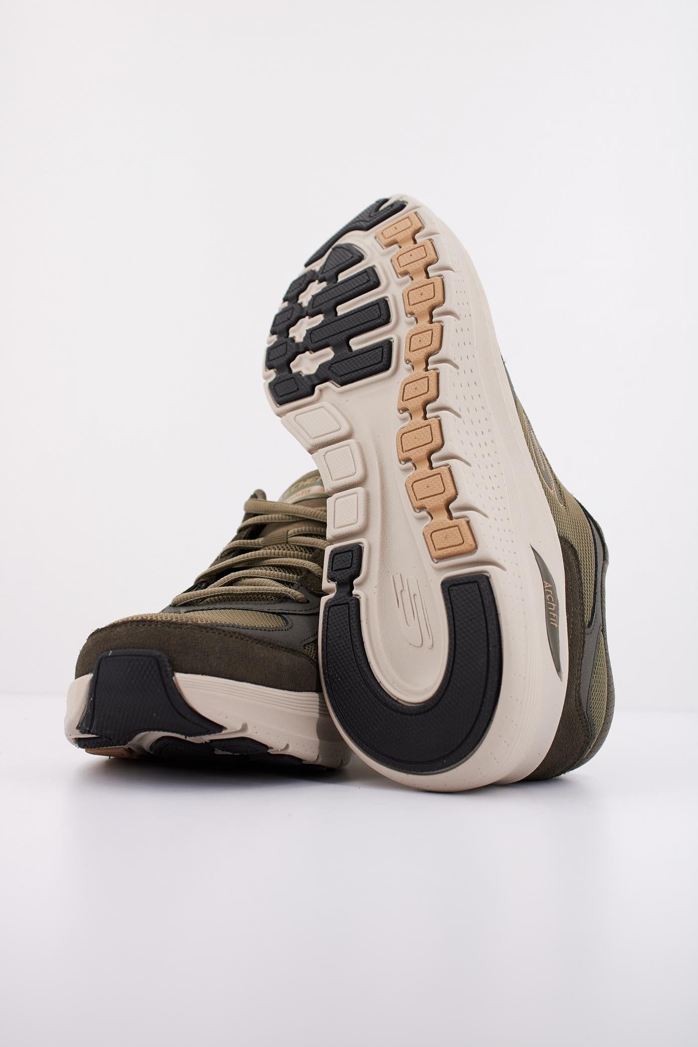 SKECHERS ARCH FIT . - THE K en color VERDE  (5)