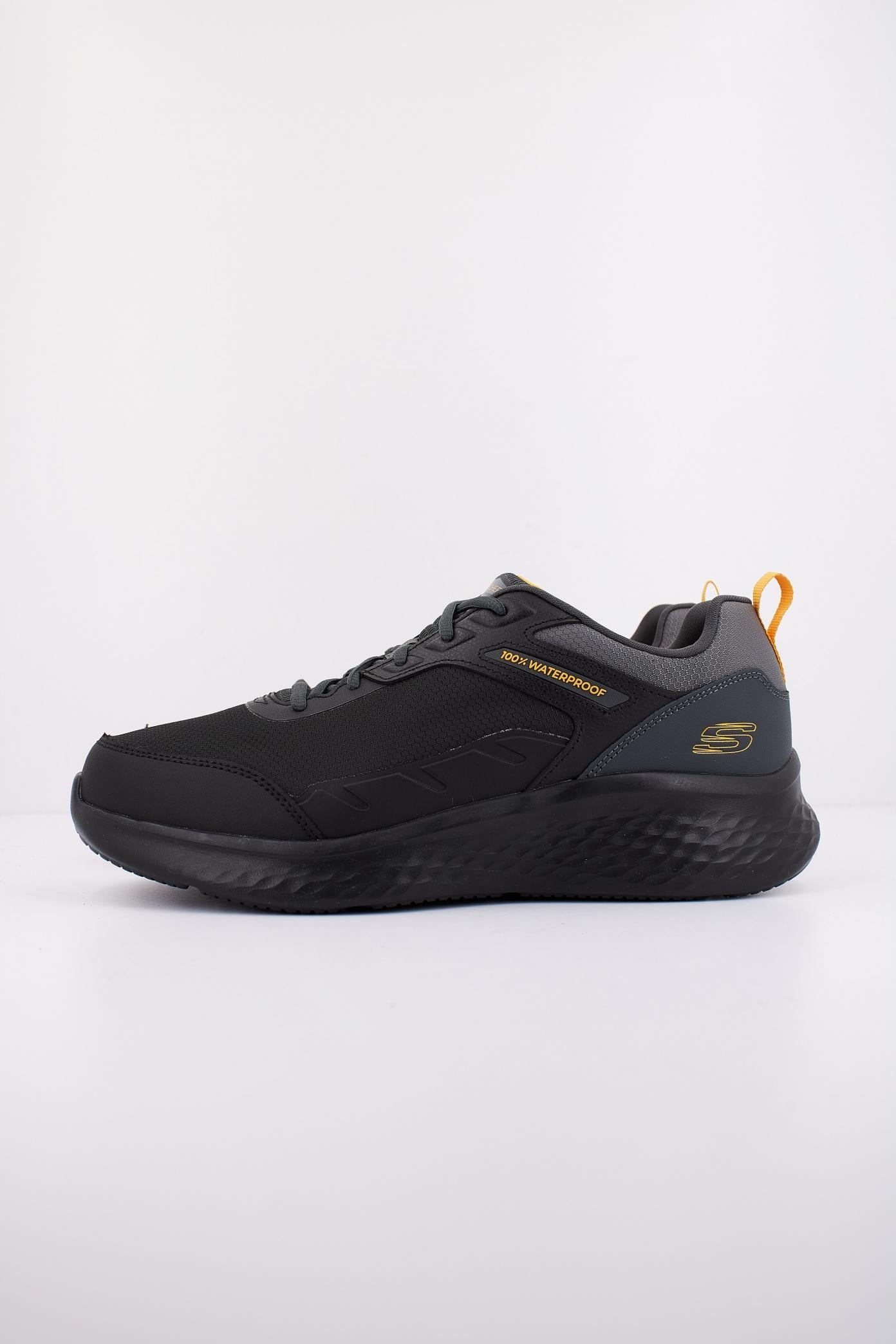 SKECHERS SKECH-LITE PRO - ANK en color NEGRO  (1)