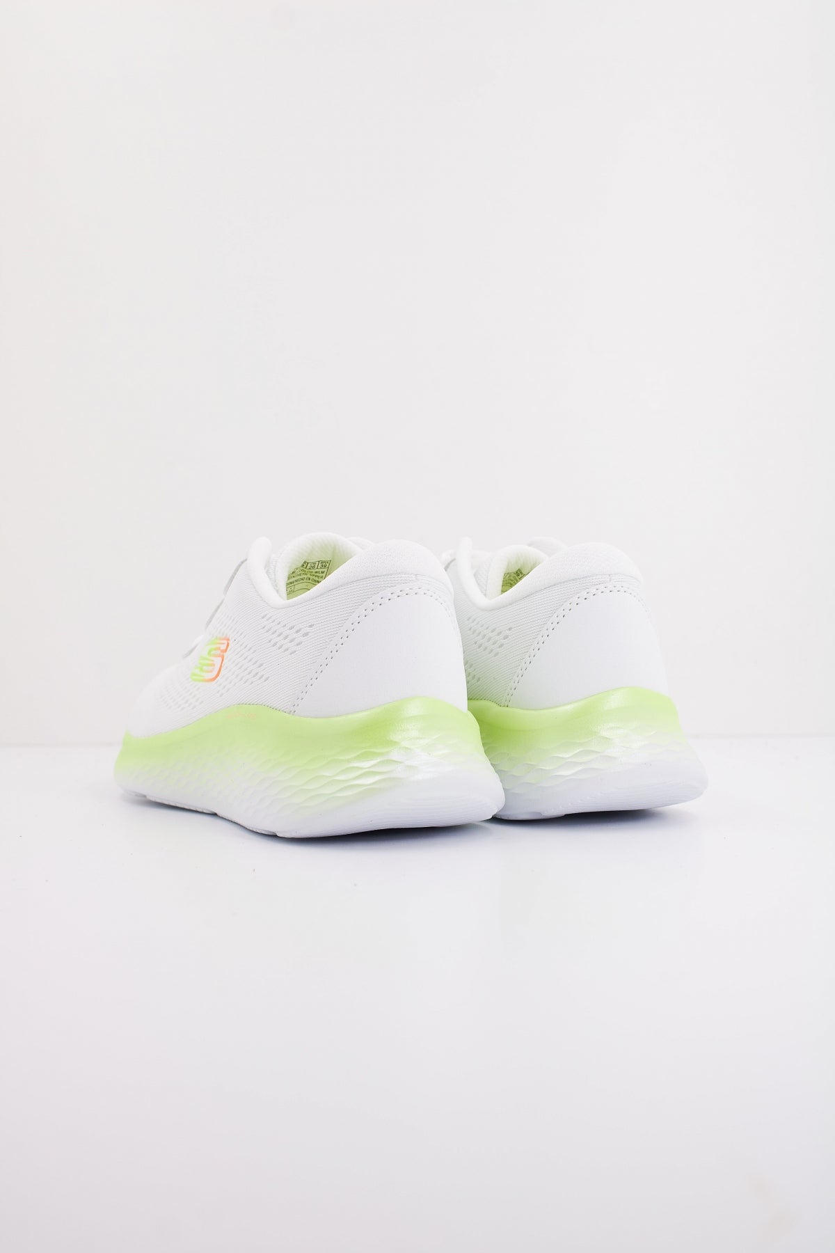 SKECHERS SKECH-LITE PRO-STUNN en color BLANCO  (4)
