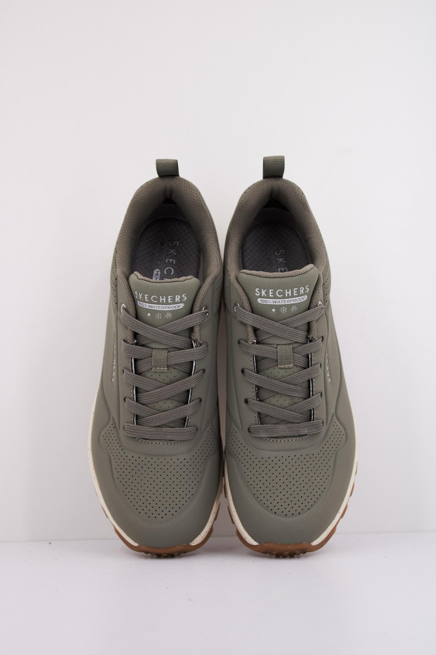 SKECHERS UNO RUGGED - SPOTTED en color VERDE  (3)