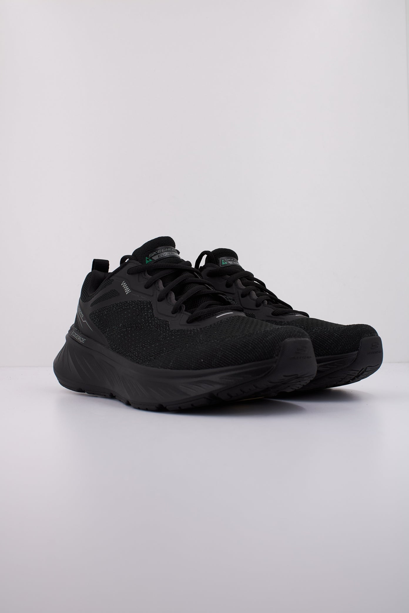 SKECHERS EDGERIDE - EXXO en color NEGRO  (2)