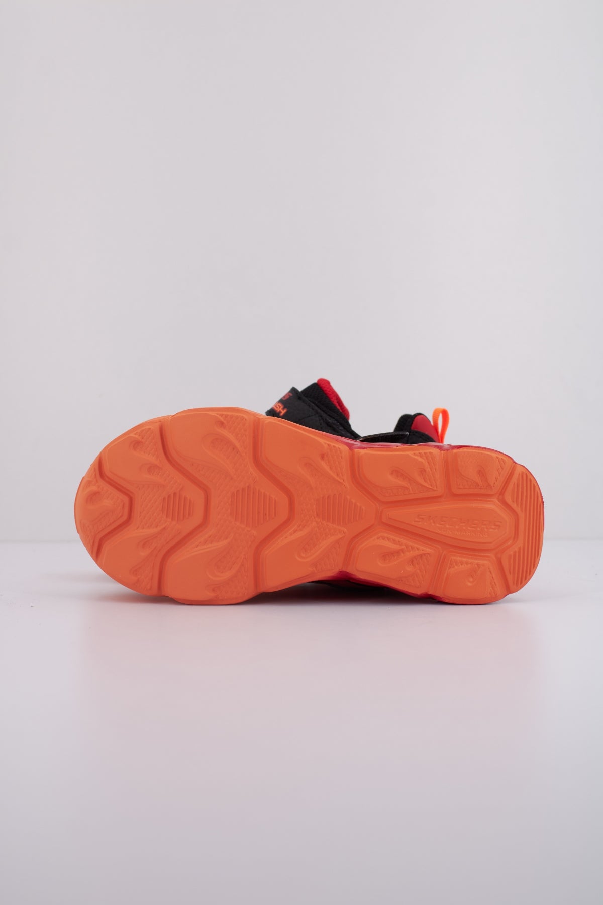 SKECHERS THERMO FLASH HEAT en color NEGRO  (5)