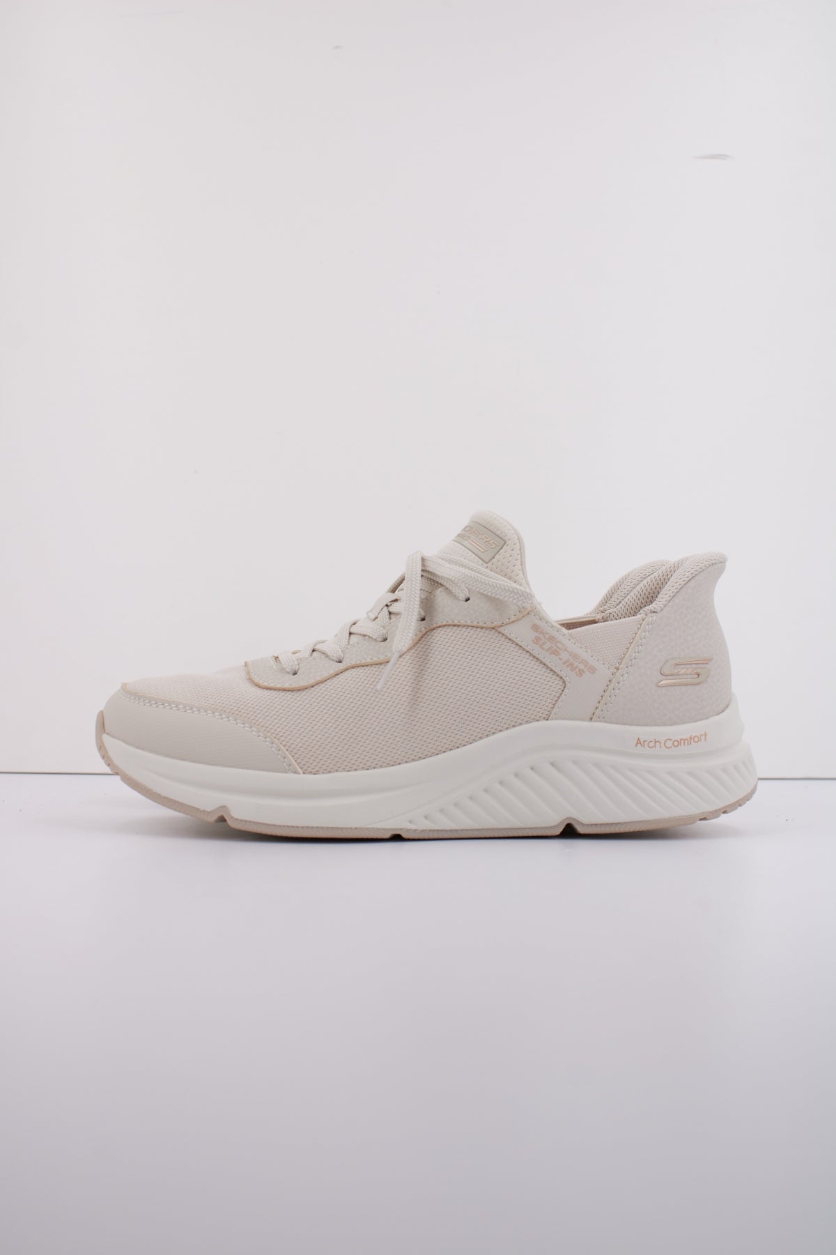 SKECHERS BOBS ARCH COMFORT B en color BEIS  (1)