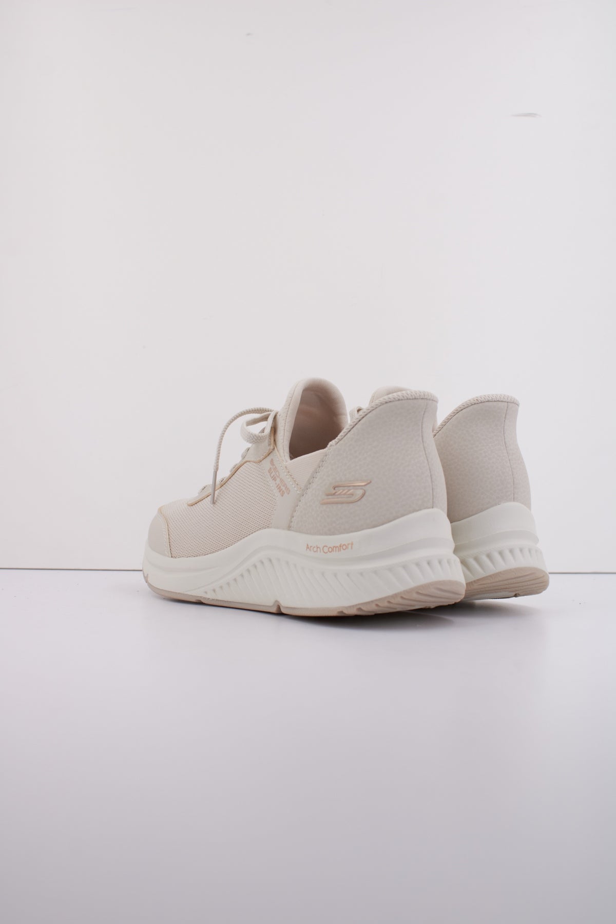 SKECHERS BOBS ARCH COMFORT B en color BEIS  (4)